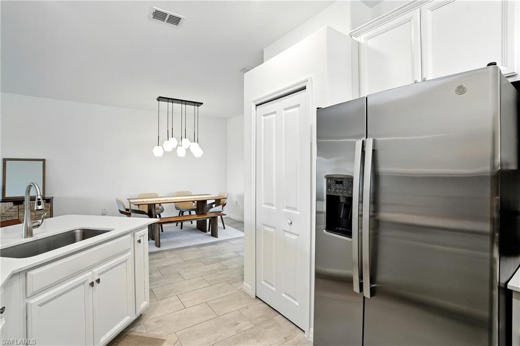 1676 Alameda DR
