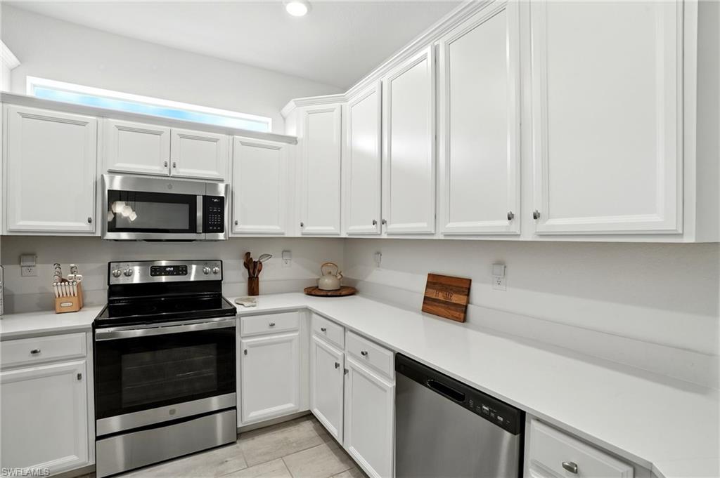 1676 Alameda DR