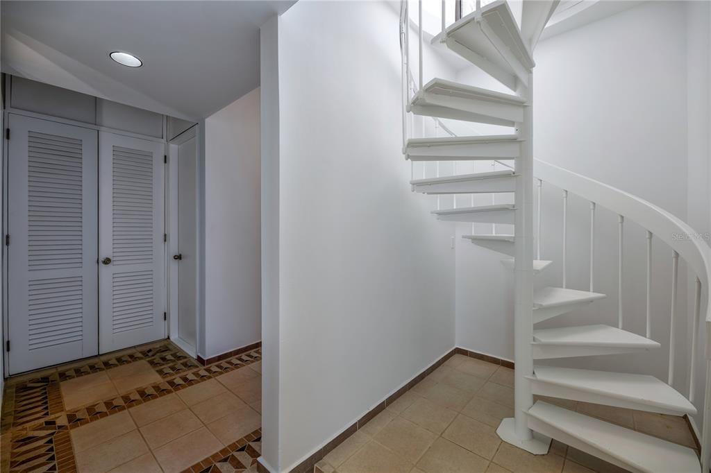 7 HARBOUR VIEW