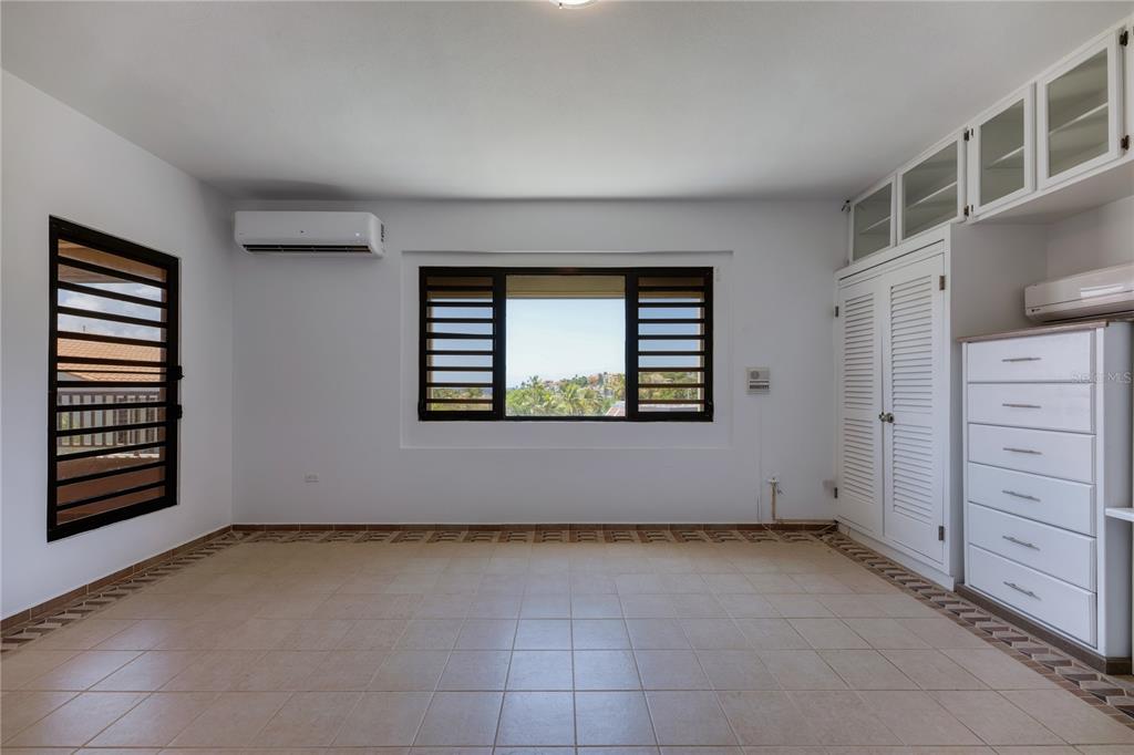 7 HARBOUR VIEW