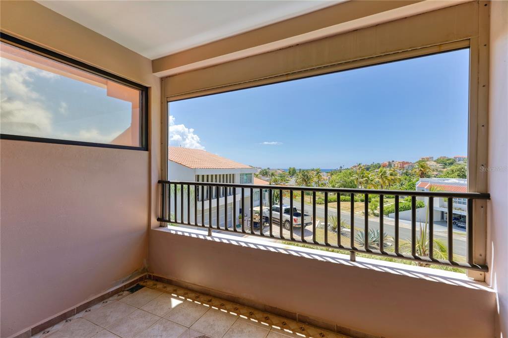 7 HARBOUR VIEW