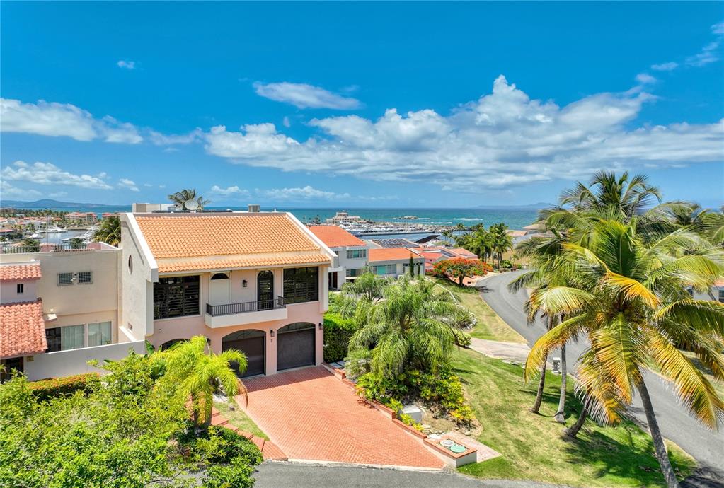 7 HARBOUR VIEW