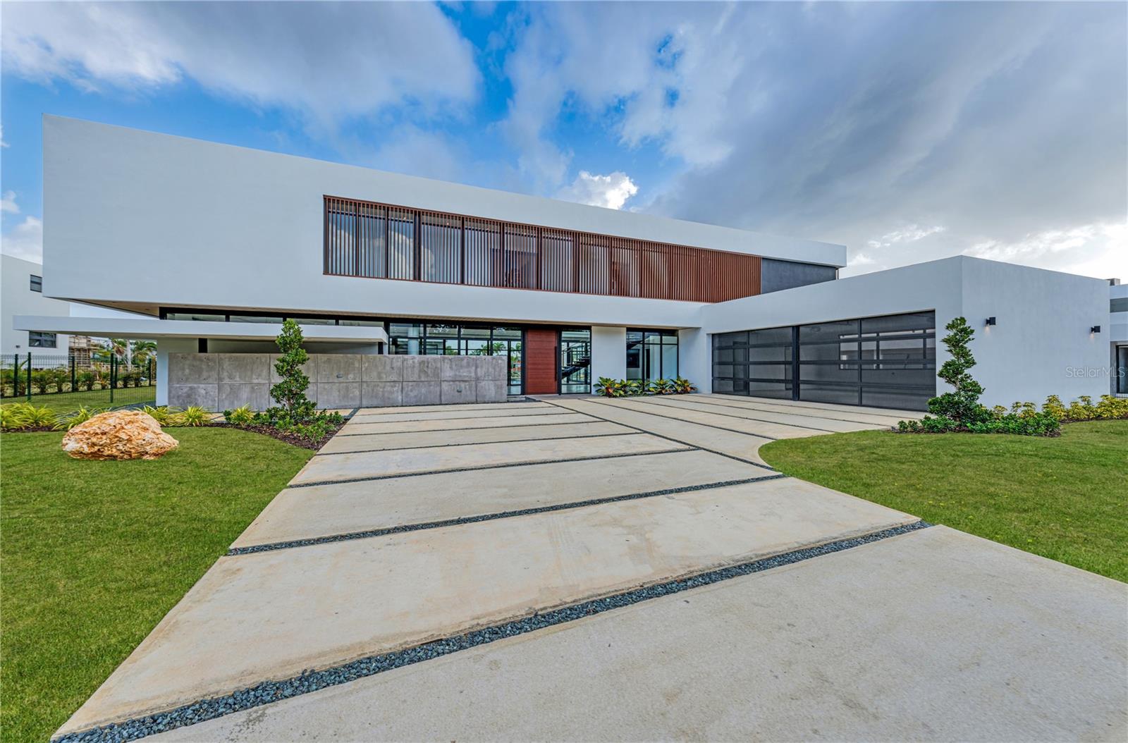 38 DORADO COUNTRY ESTATES