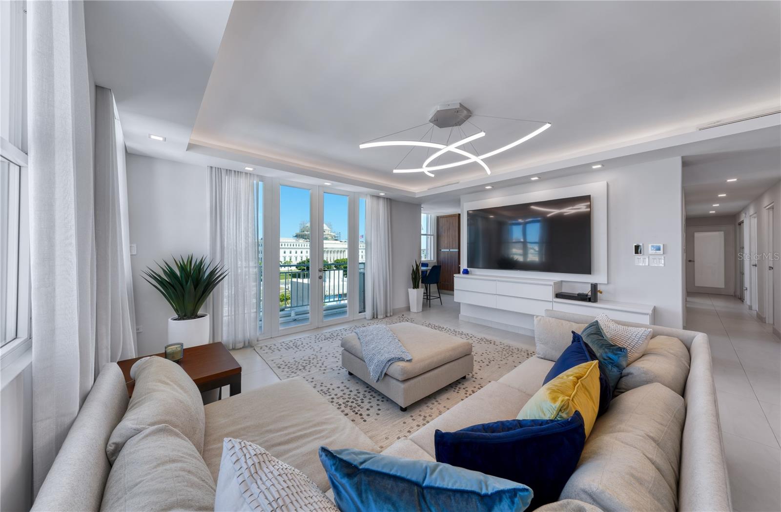 100 DEL MUELLE ST #3705