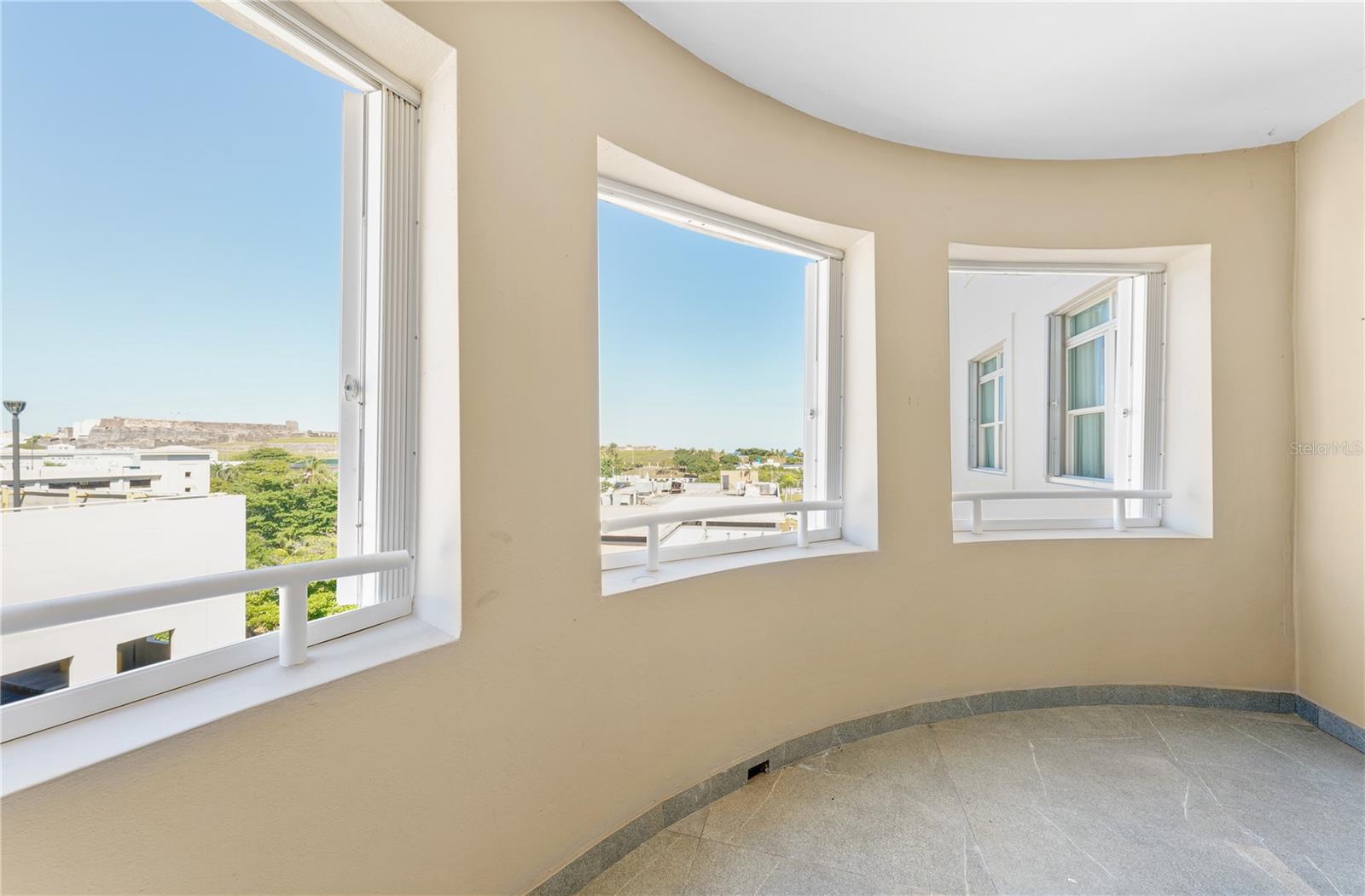 100 DEL MUELLE ST #3705