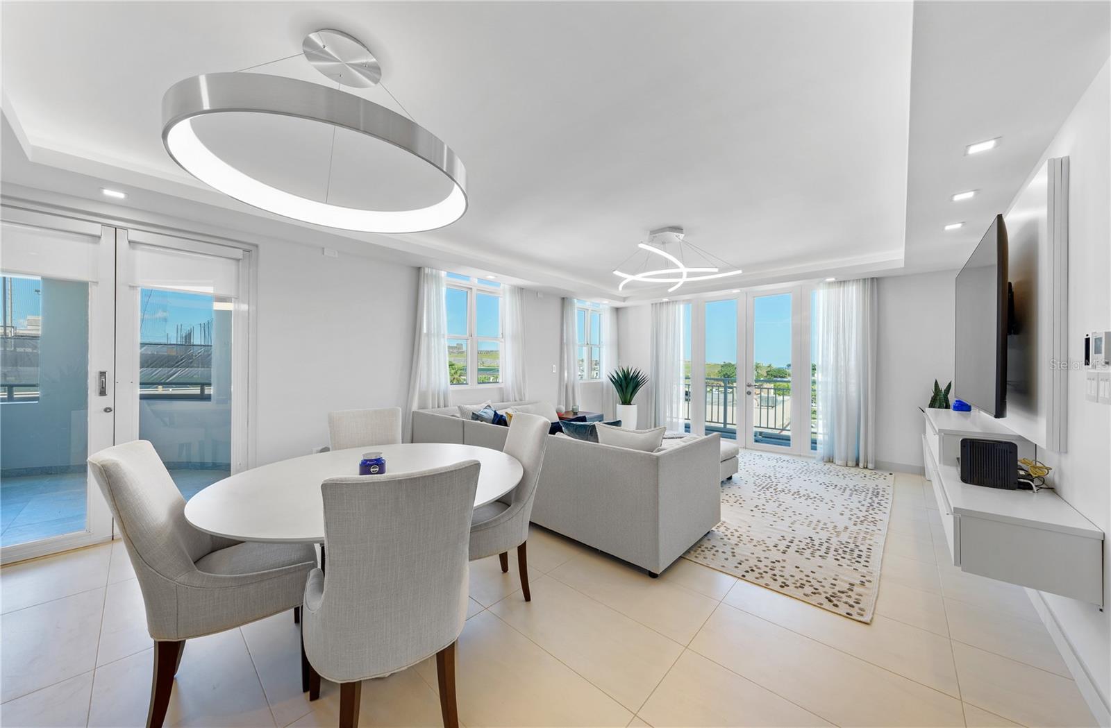 100 DEL MUELLE ST #3705
