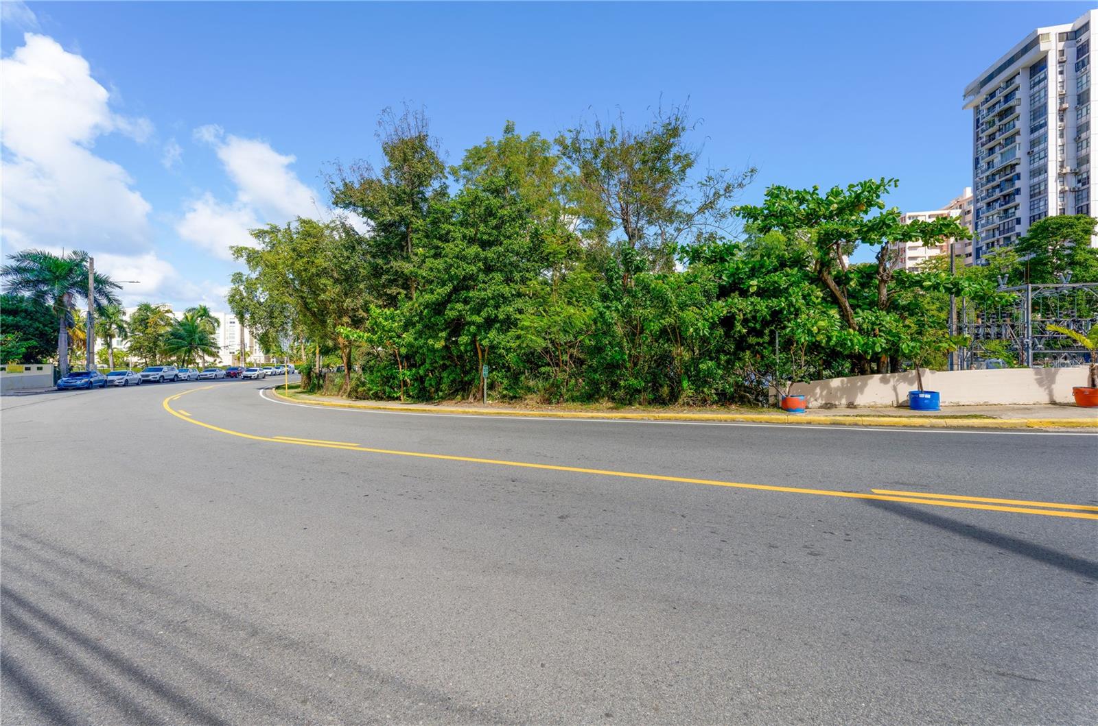631 FERNANDEZ JUNCOS AVE