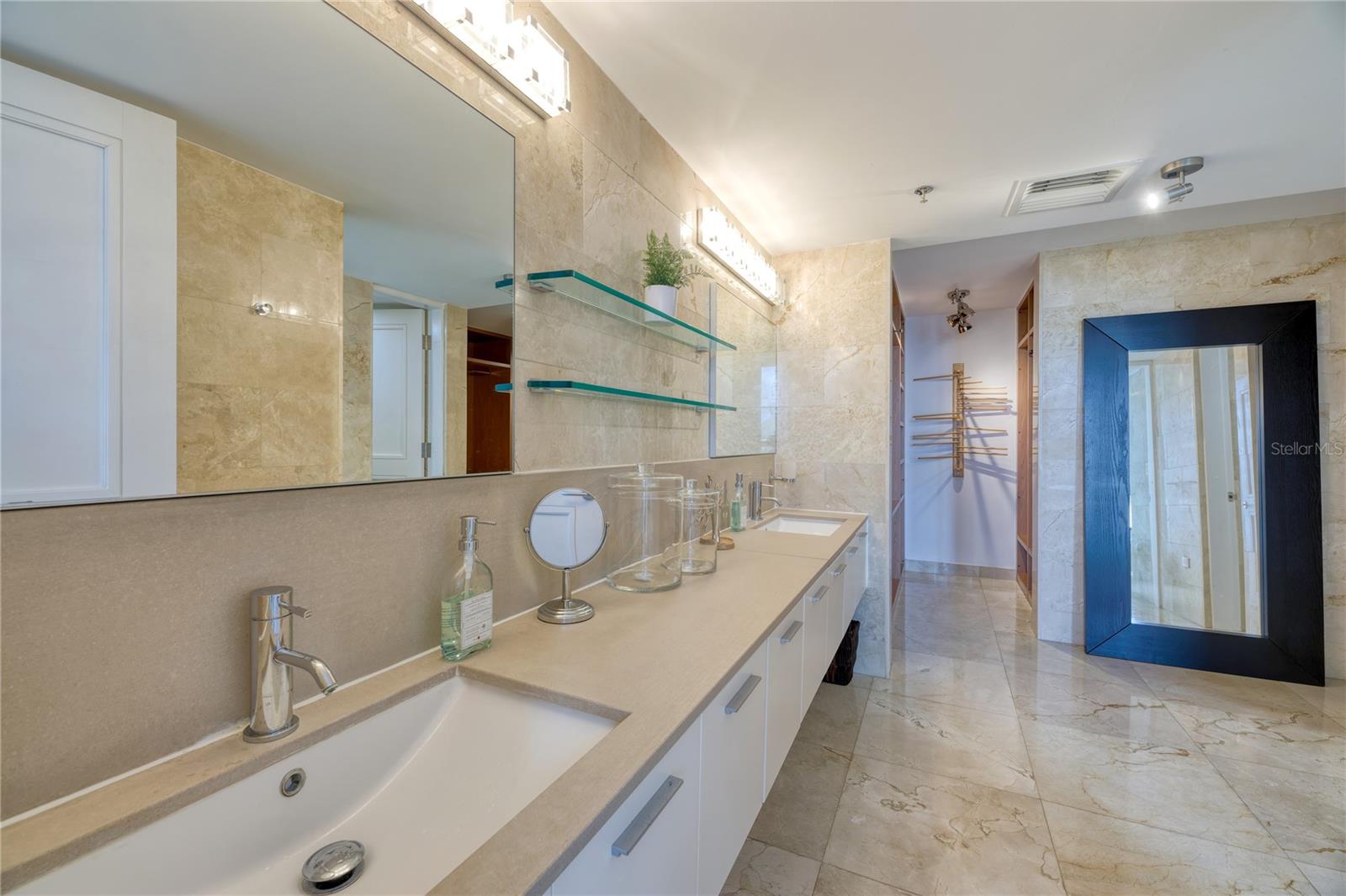 35 MUNOZ RIVERA AVE #901
