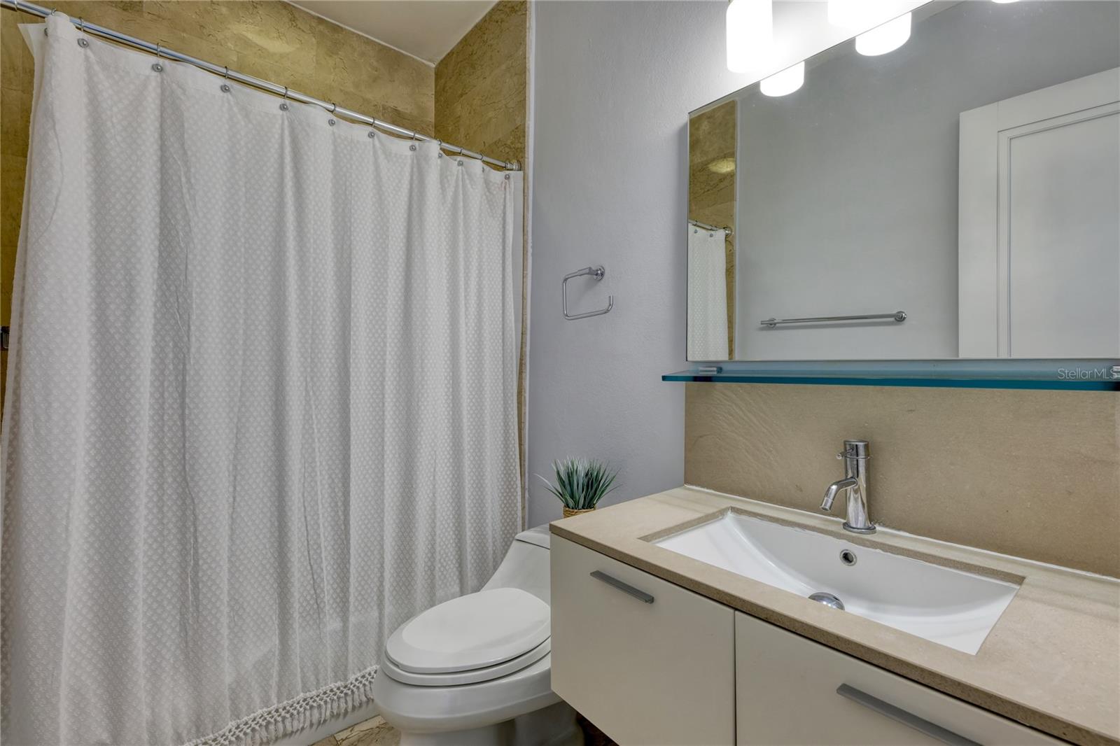 35 MUNOZ RIVERA AVE #901