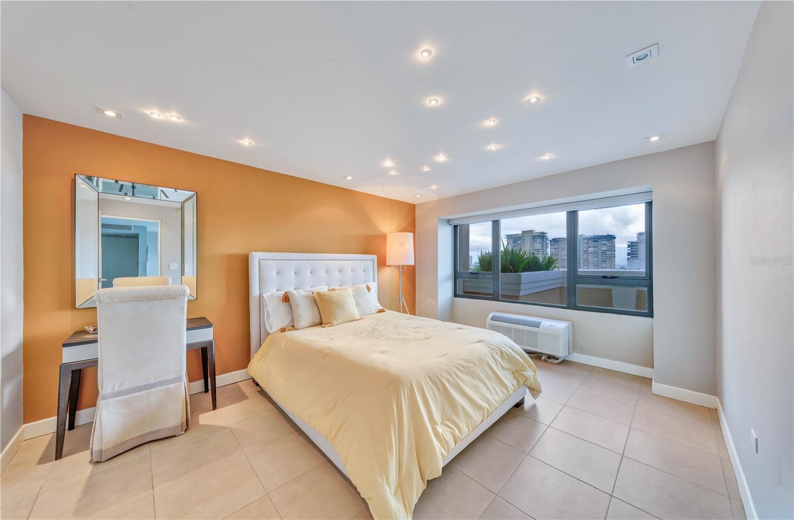 103-105 DE DIEGO AVE #702S