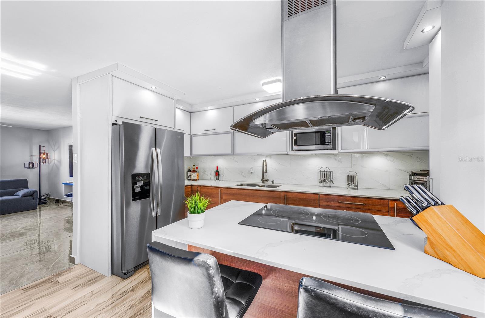 27 FORTE ST #4
