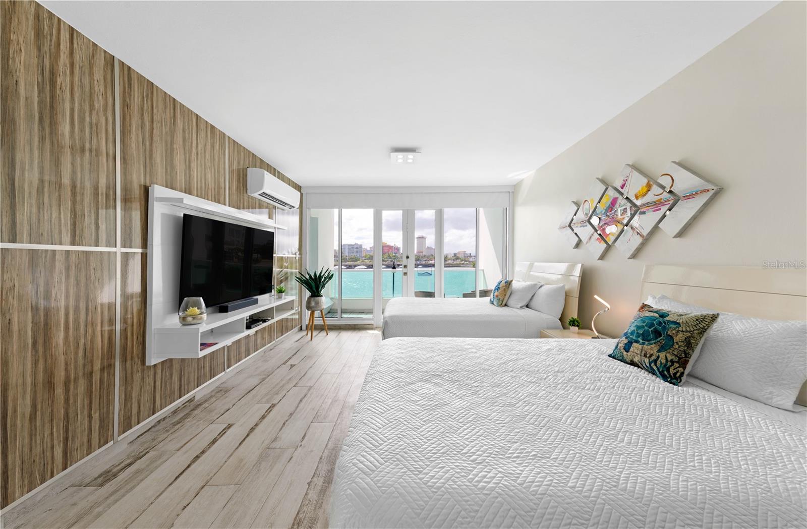 1 LOS ROSALES ST #7222-7223