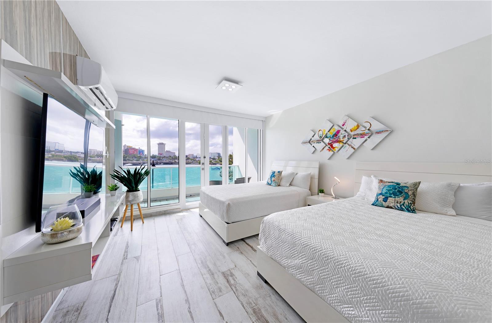 1 LOS ROSALES ST #7222-7223