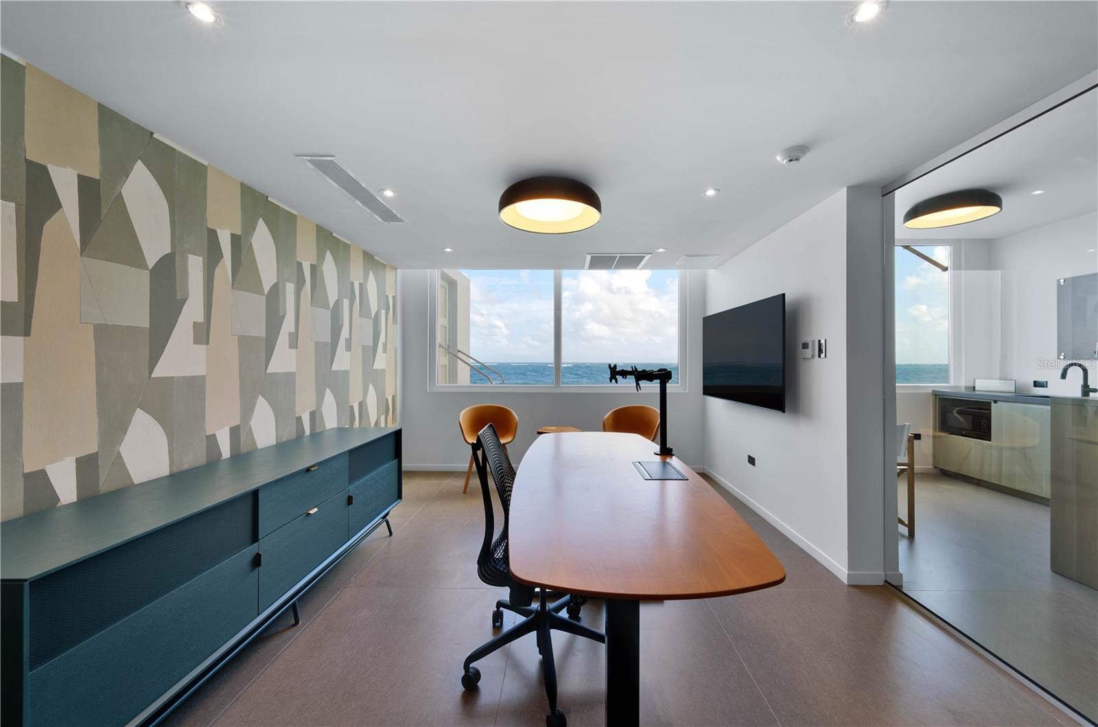 1035 ASHFORD AVE #C1