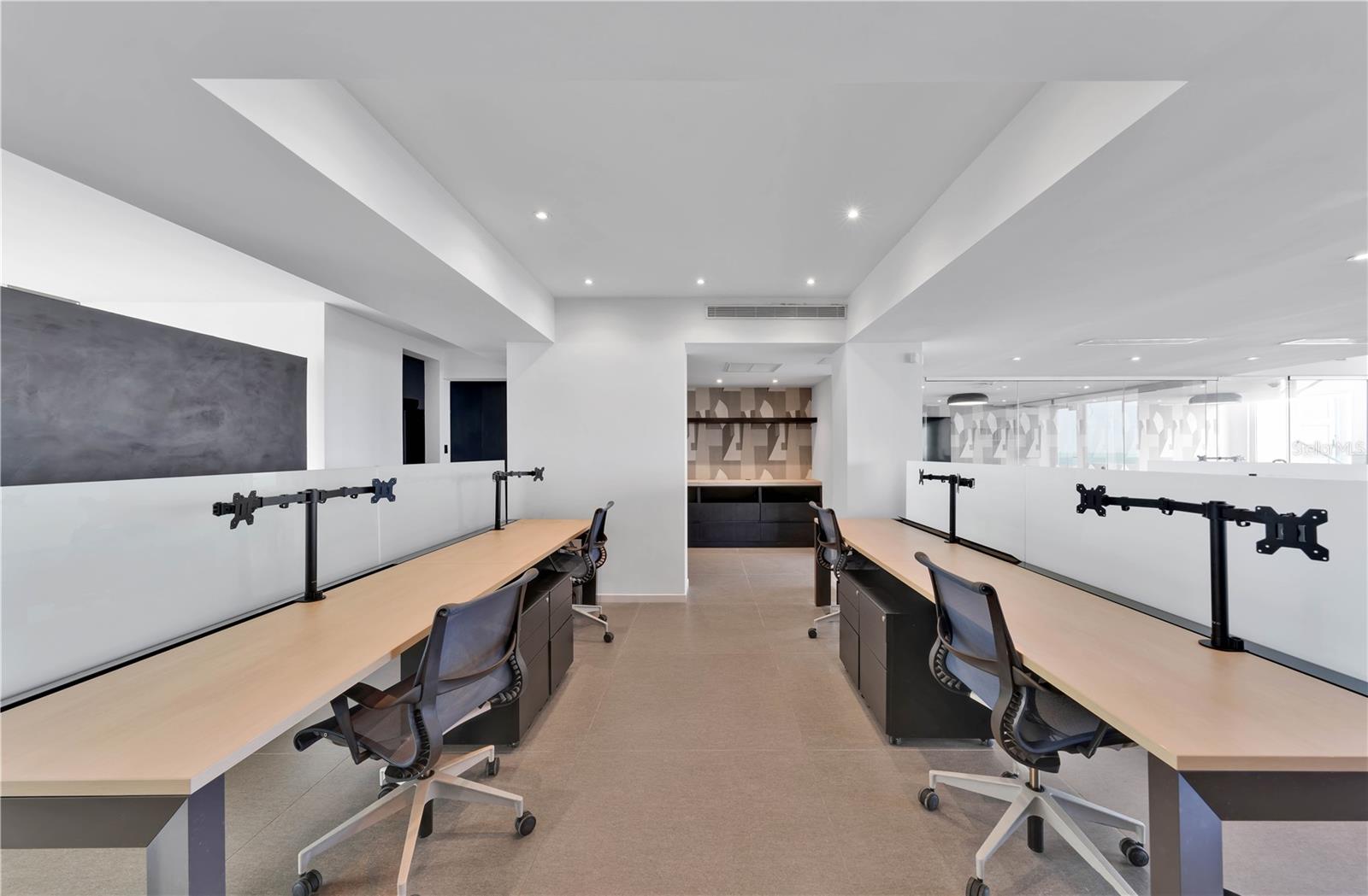 1035 ASHFORD AVE #C1