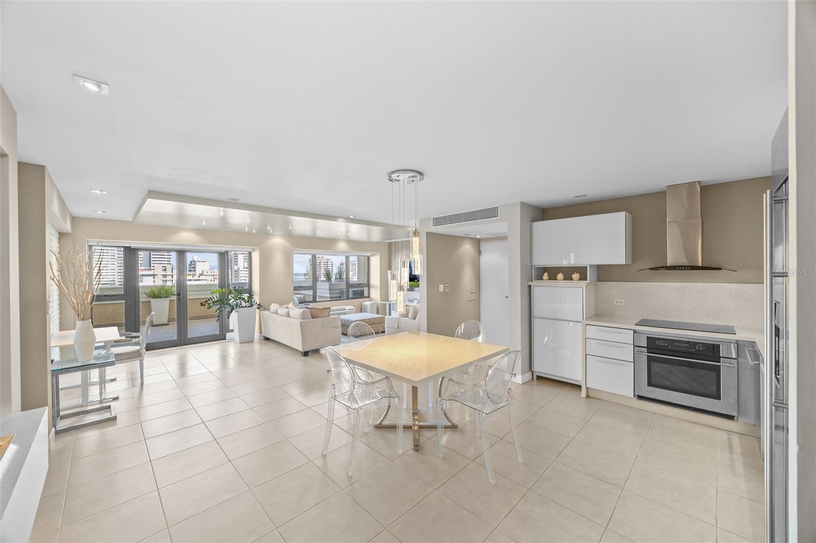 103-105 DE DIEGO AVE #702S