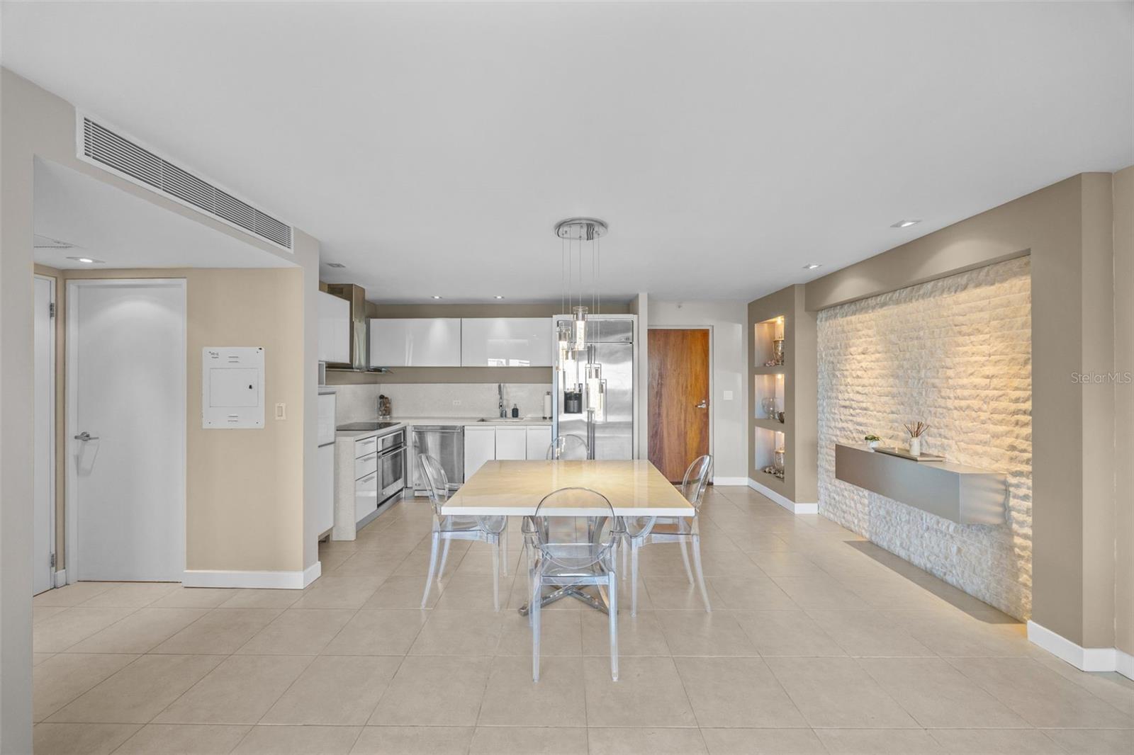 103-105 DE DIEGO AVE #702S