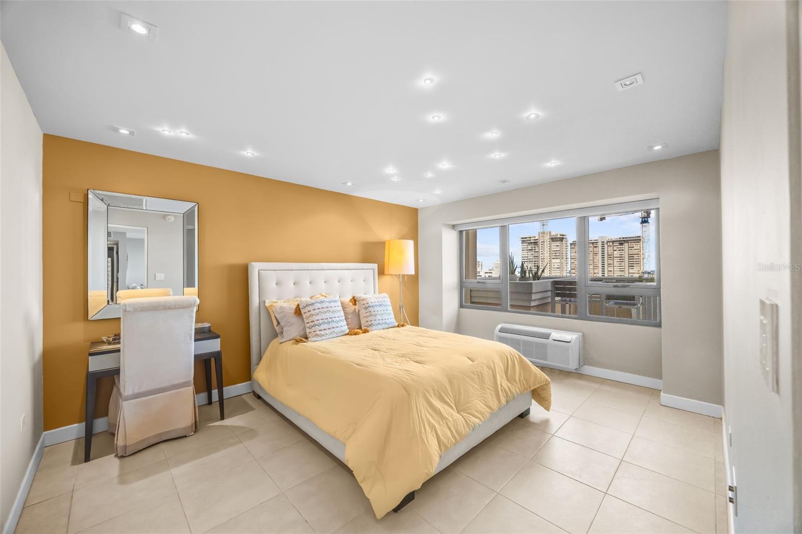 103-105 DE DIEGO AVE #702S