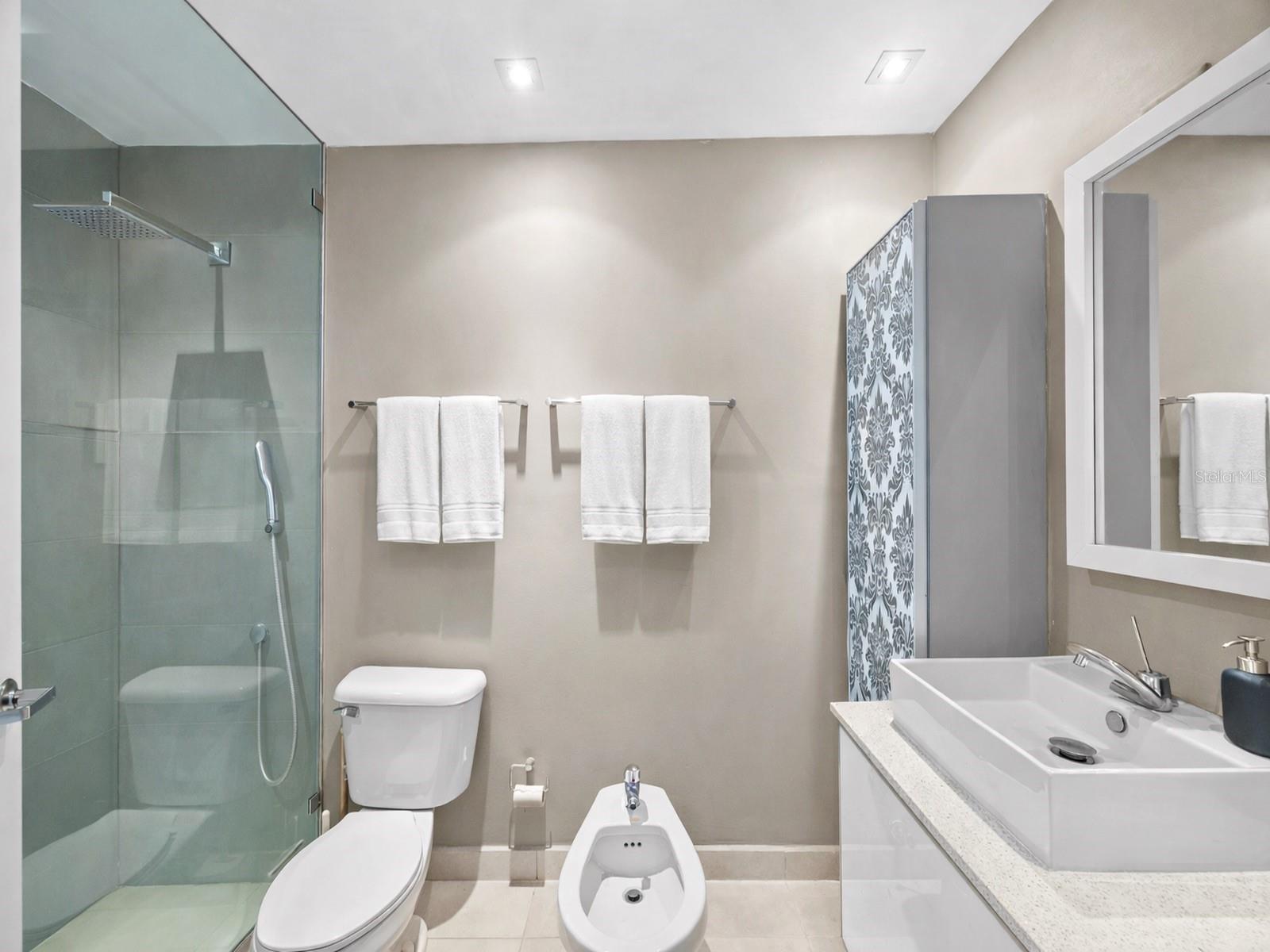 103-105 DE DIEGO AVE #702S