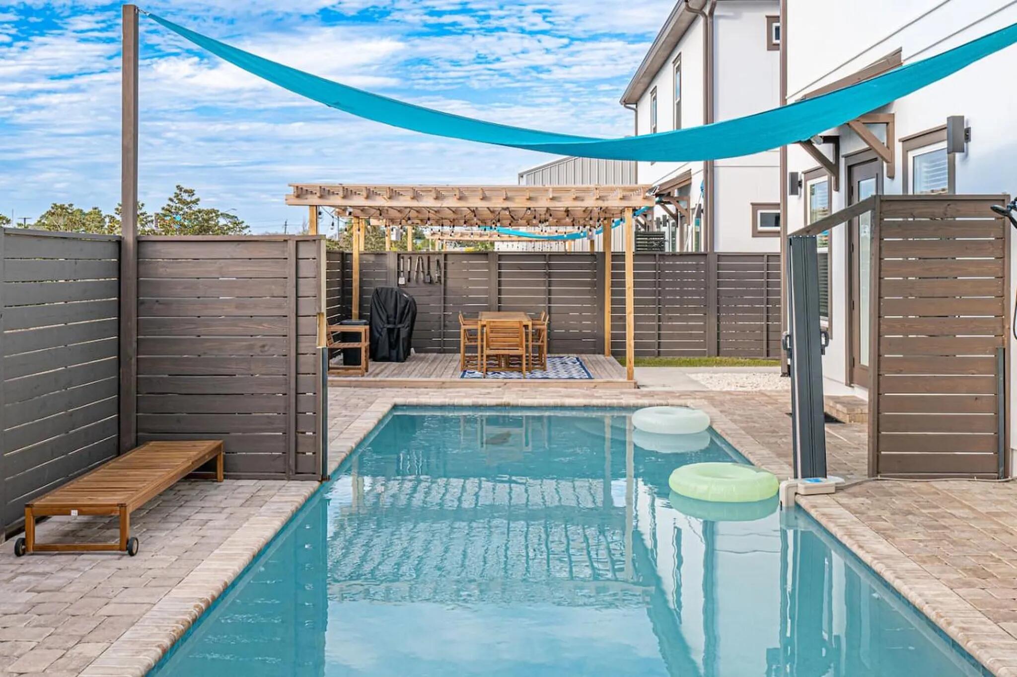 108 San Vincente Street
