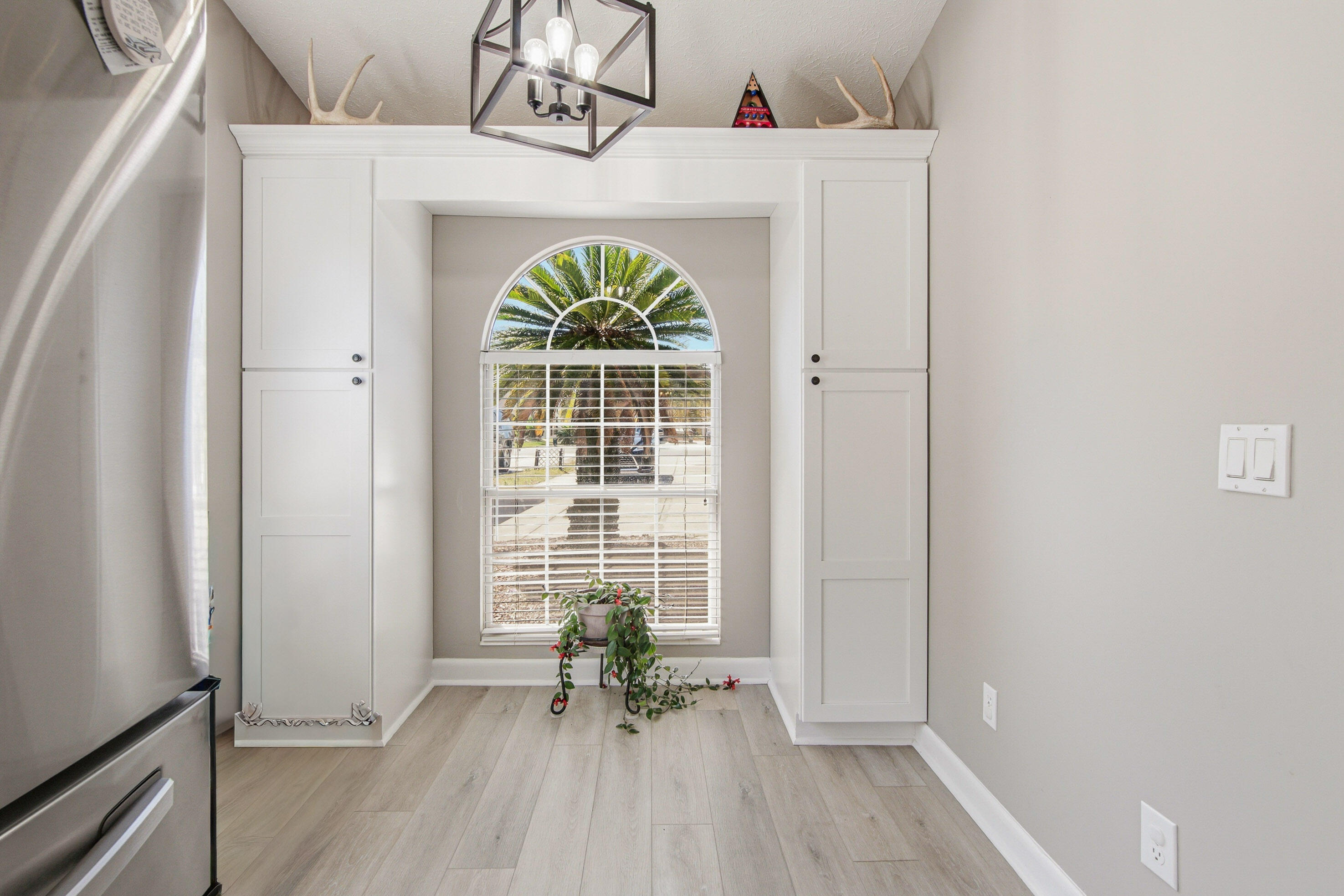254 S Glades Trail