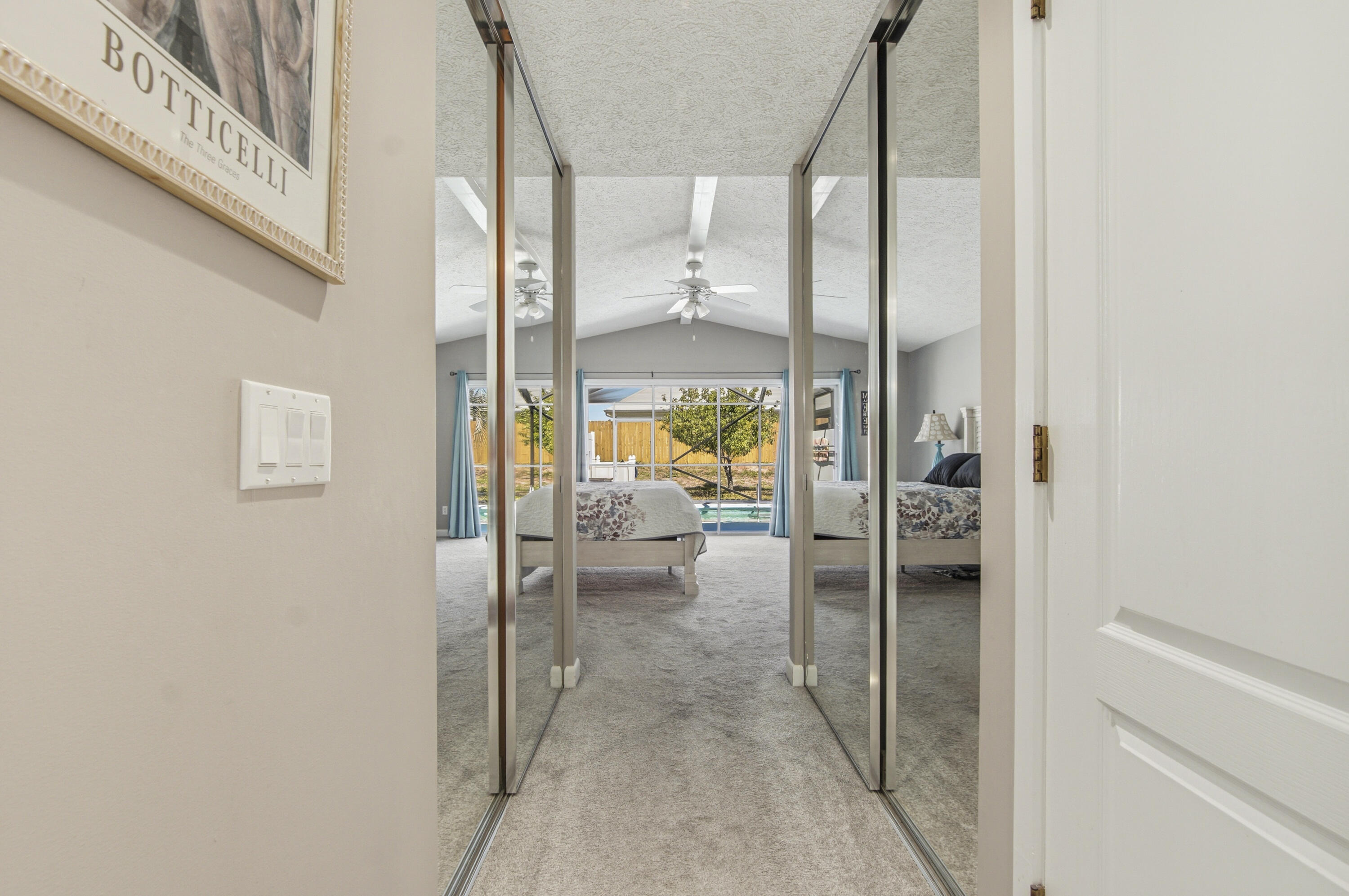 254 S Glades Trail