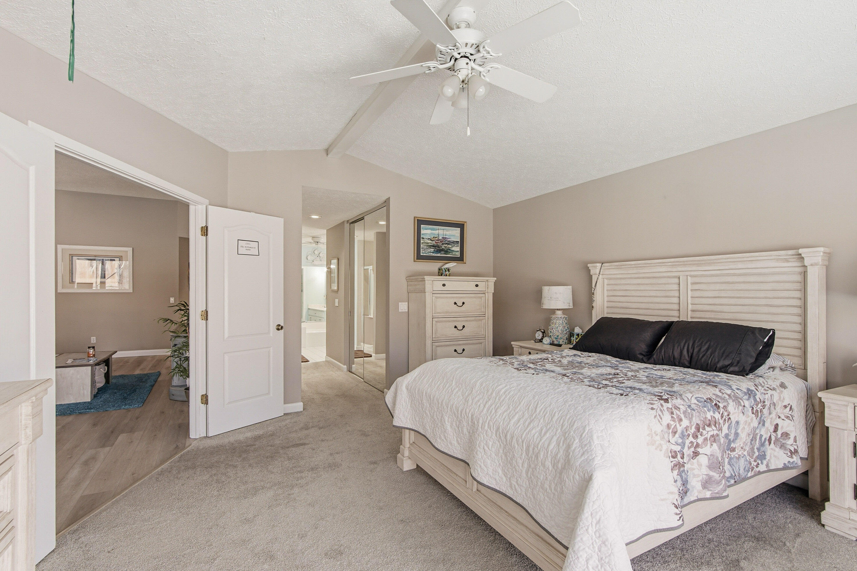 254 S Glades Trail
