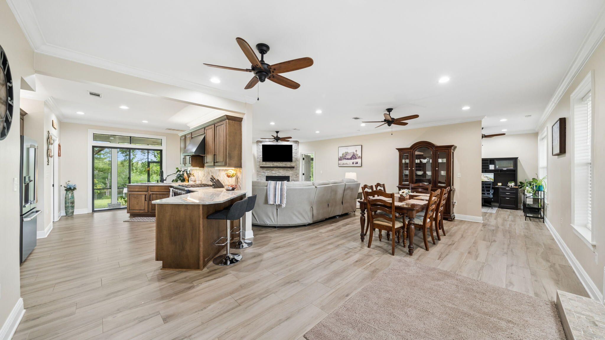 175 W T Hulion Road