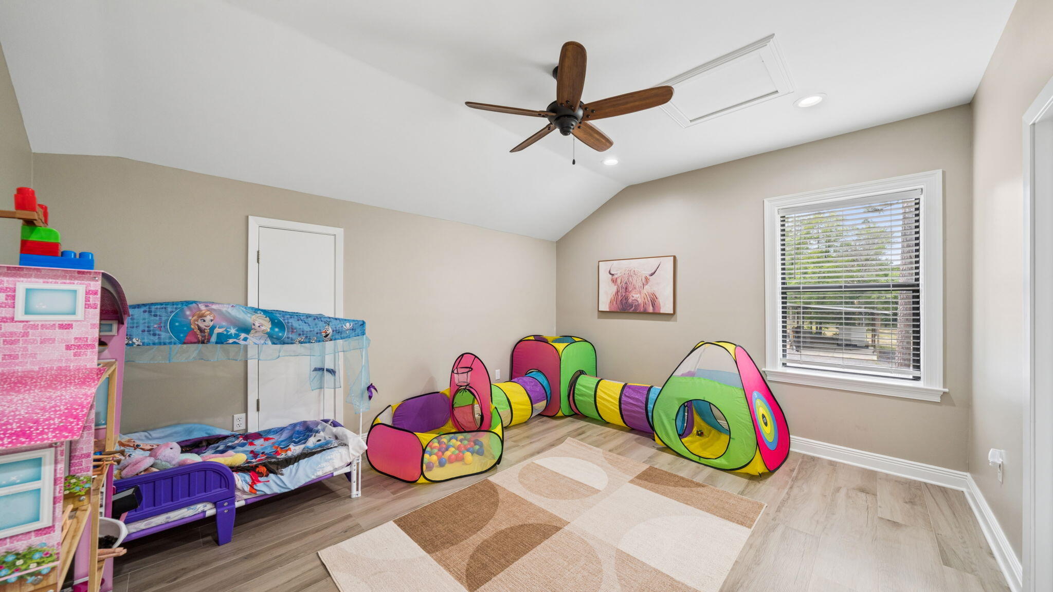 175 W T Hulion Road