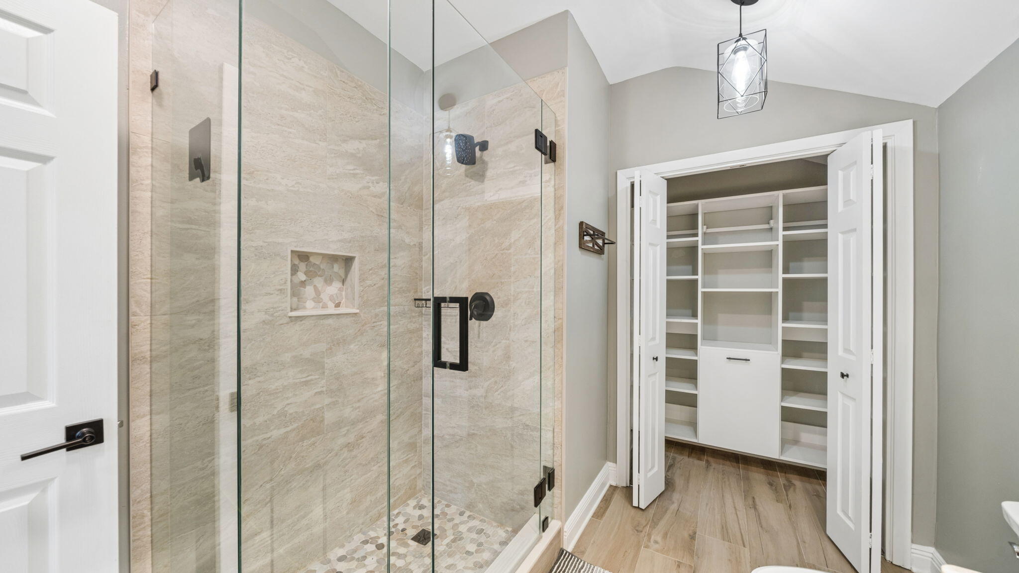 175 W T Hulion Road