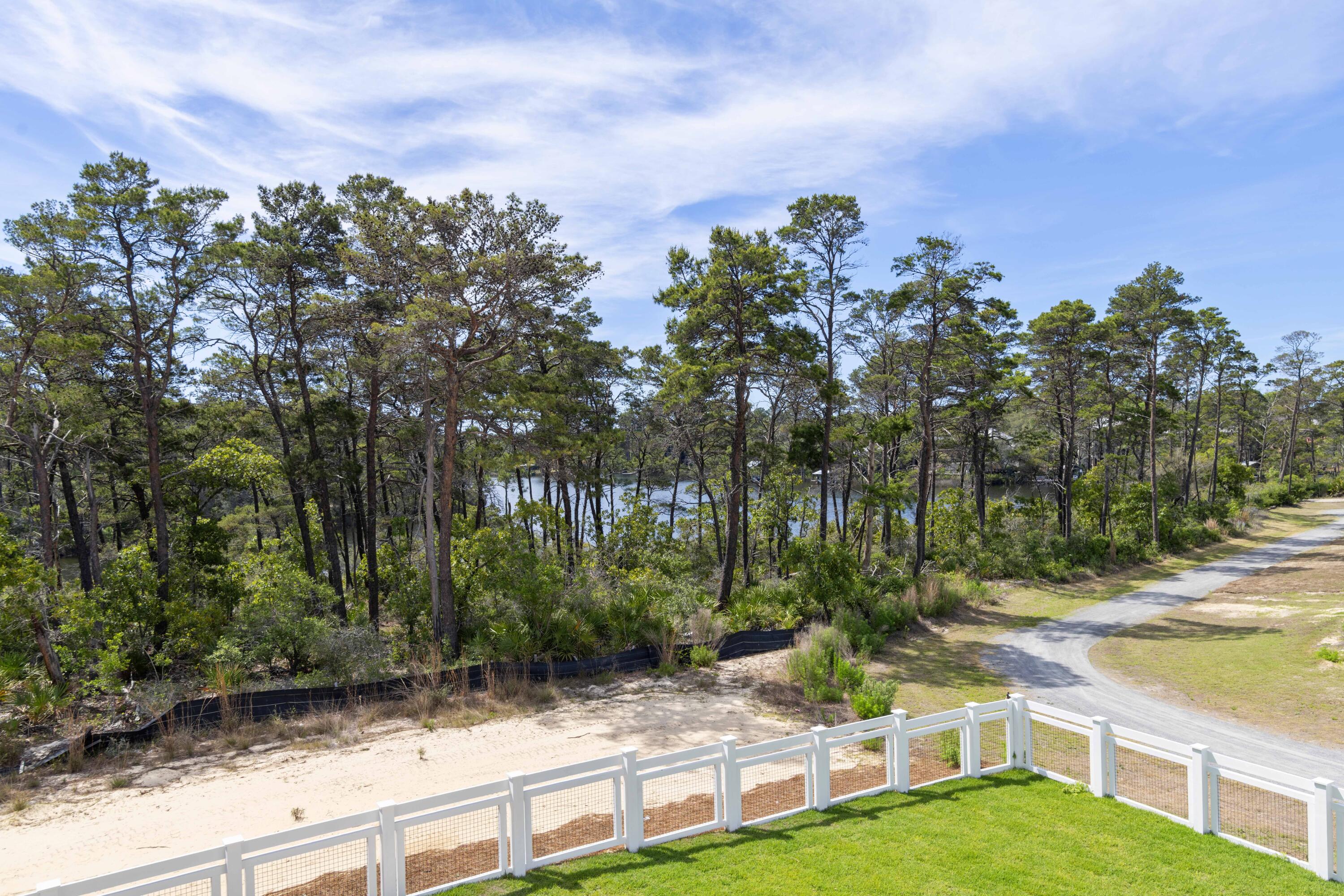 130 E Elliot Way
