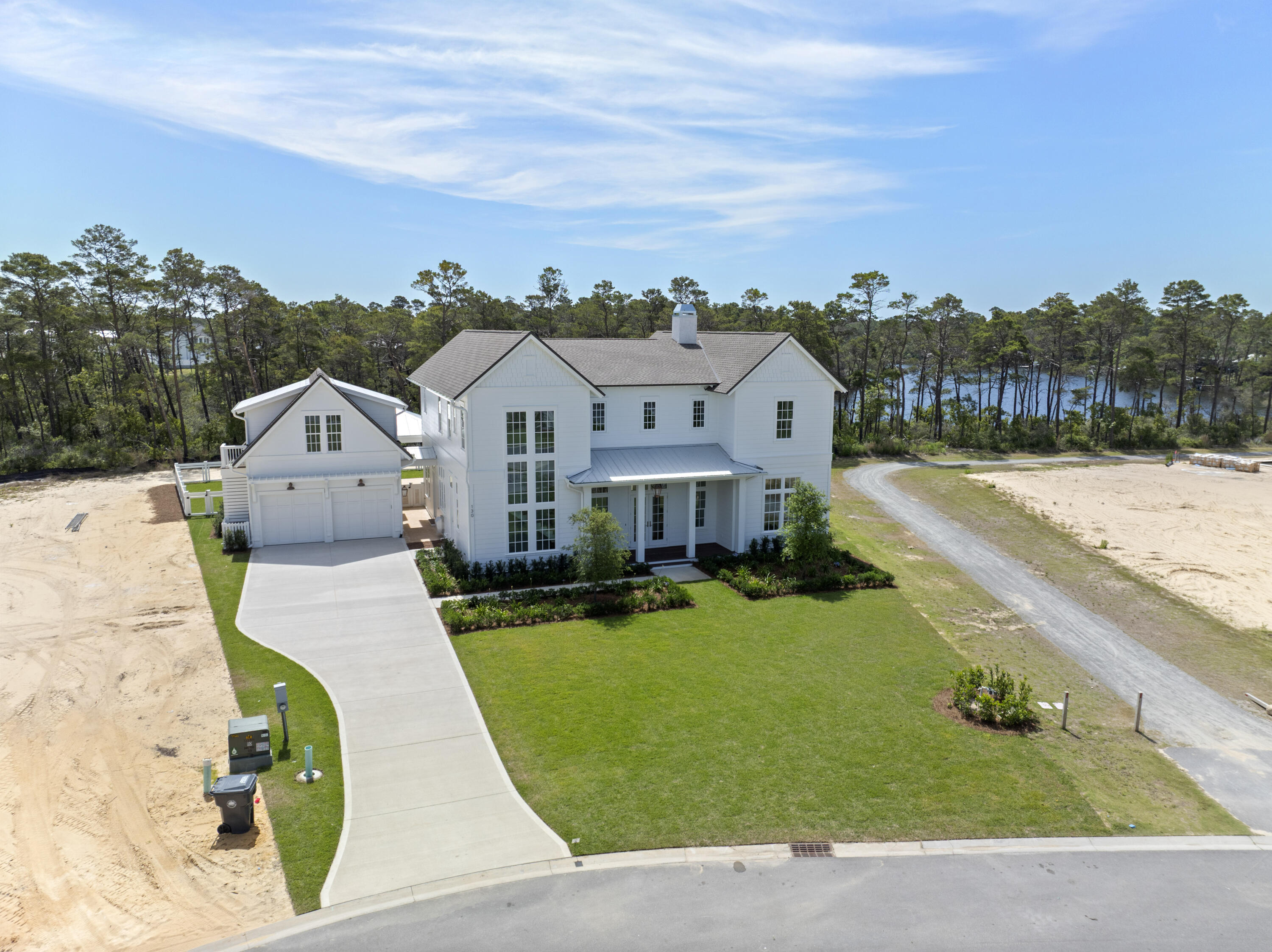 130 E Elliot Way