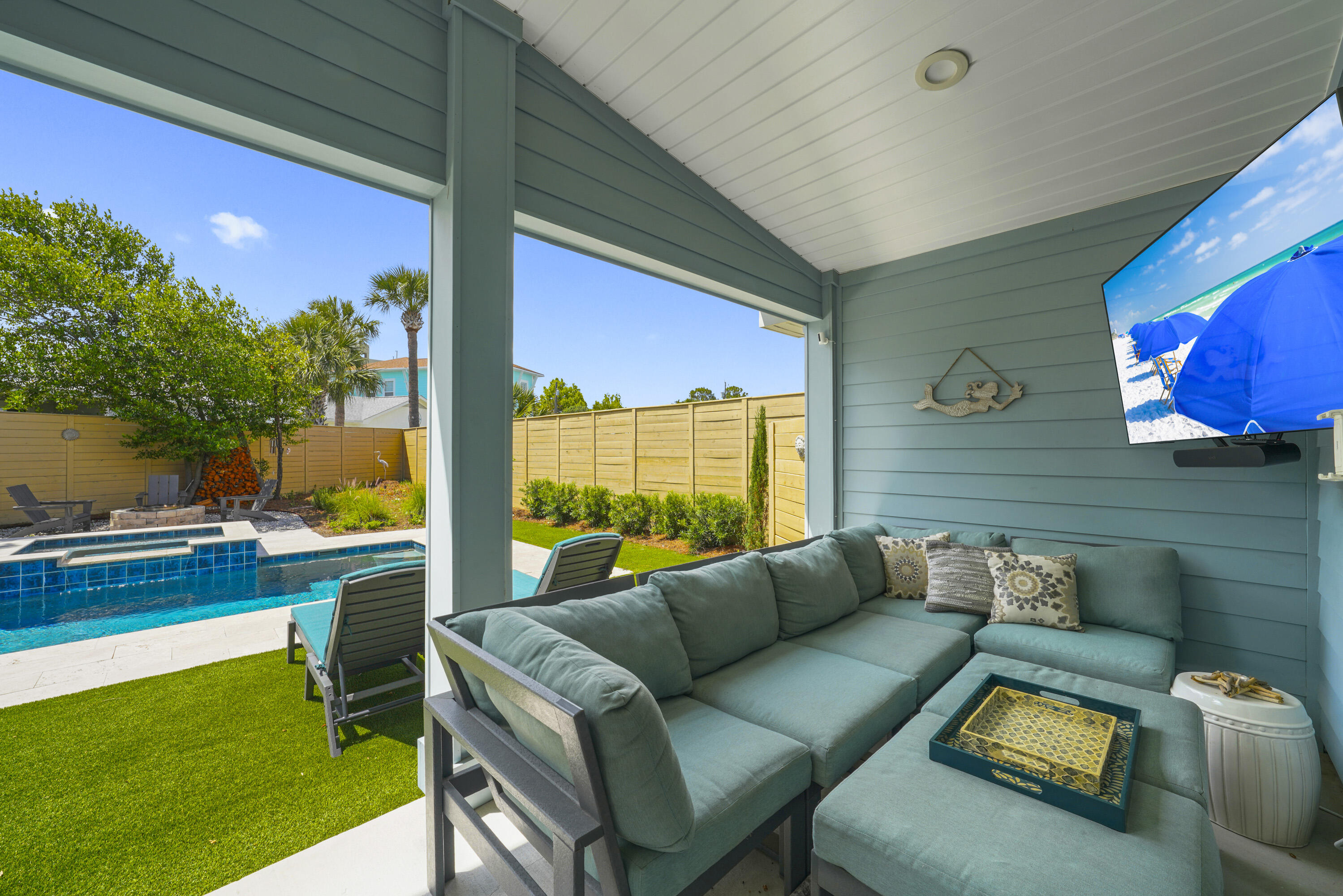 617 W Gulf Boulevard