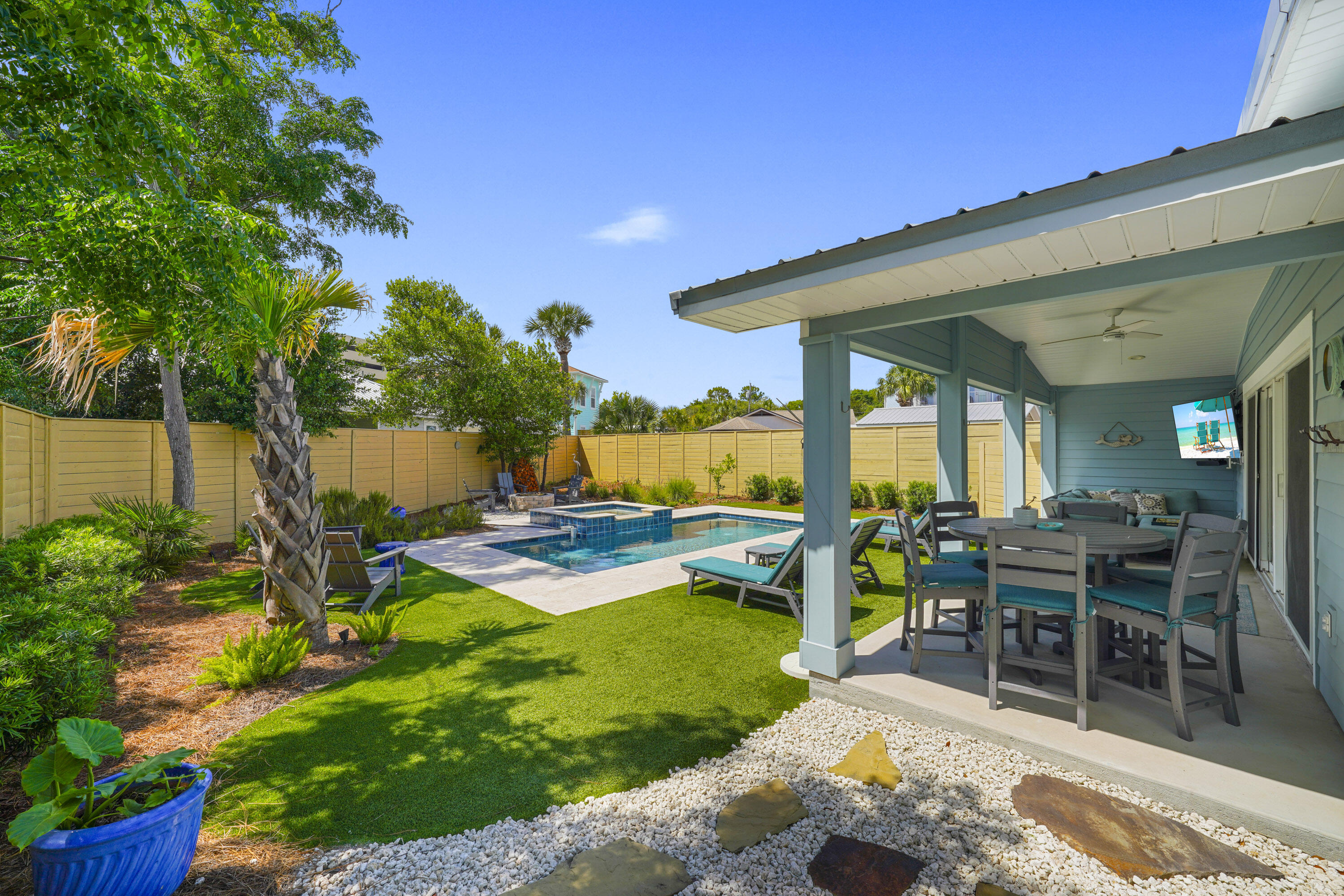 617 W Gulf Boulevard