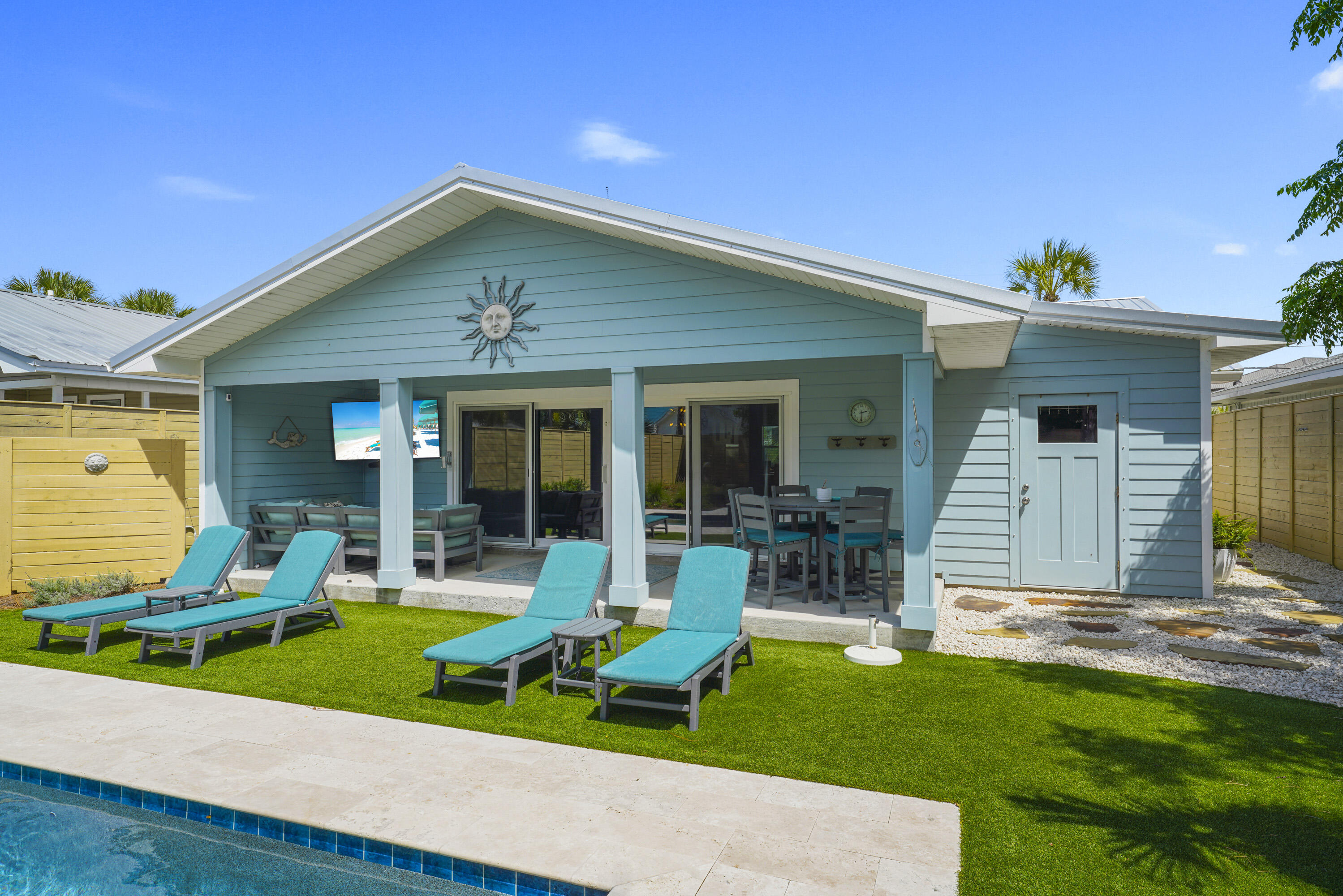 617 W Gulf Boulevard