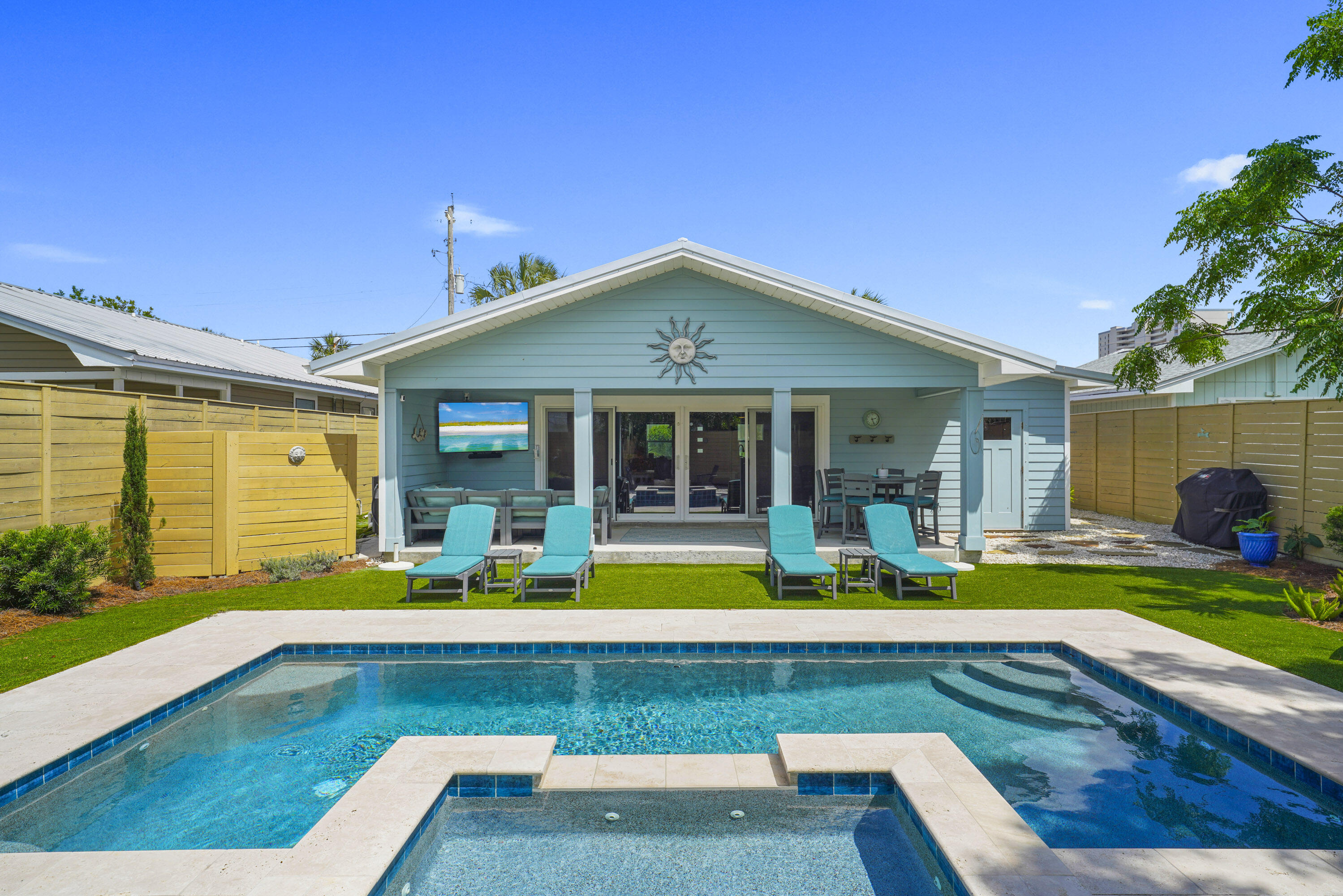 617 W Gulf Boulevard