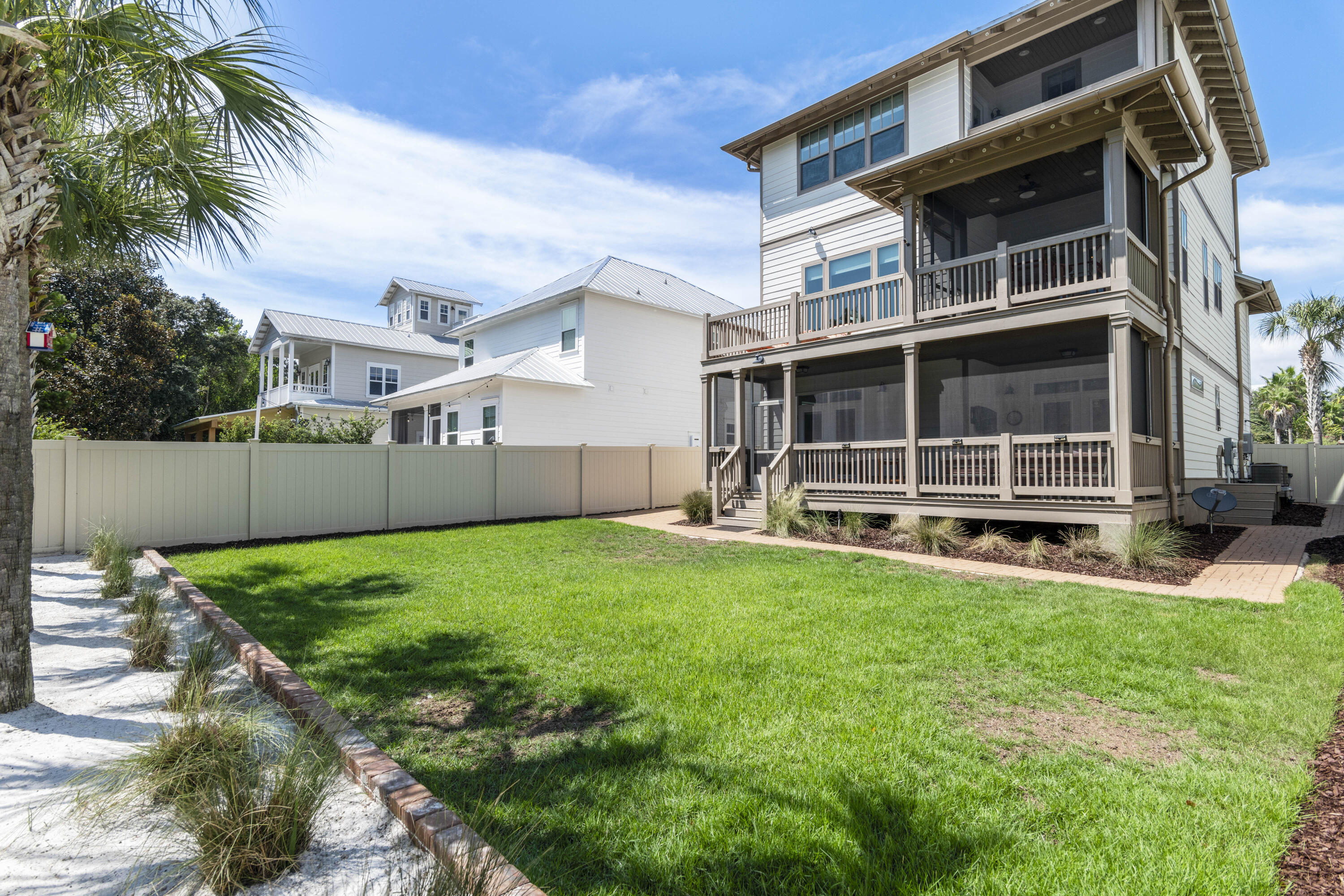 52 S Grande Pointe Drive