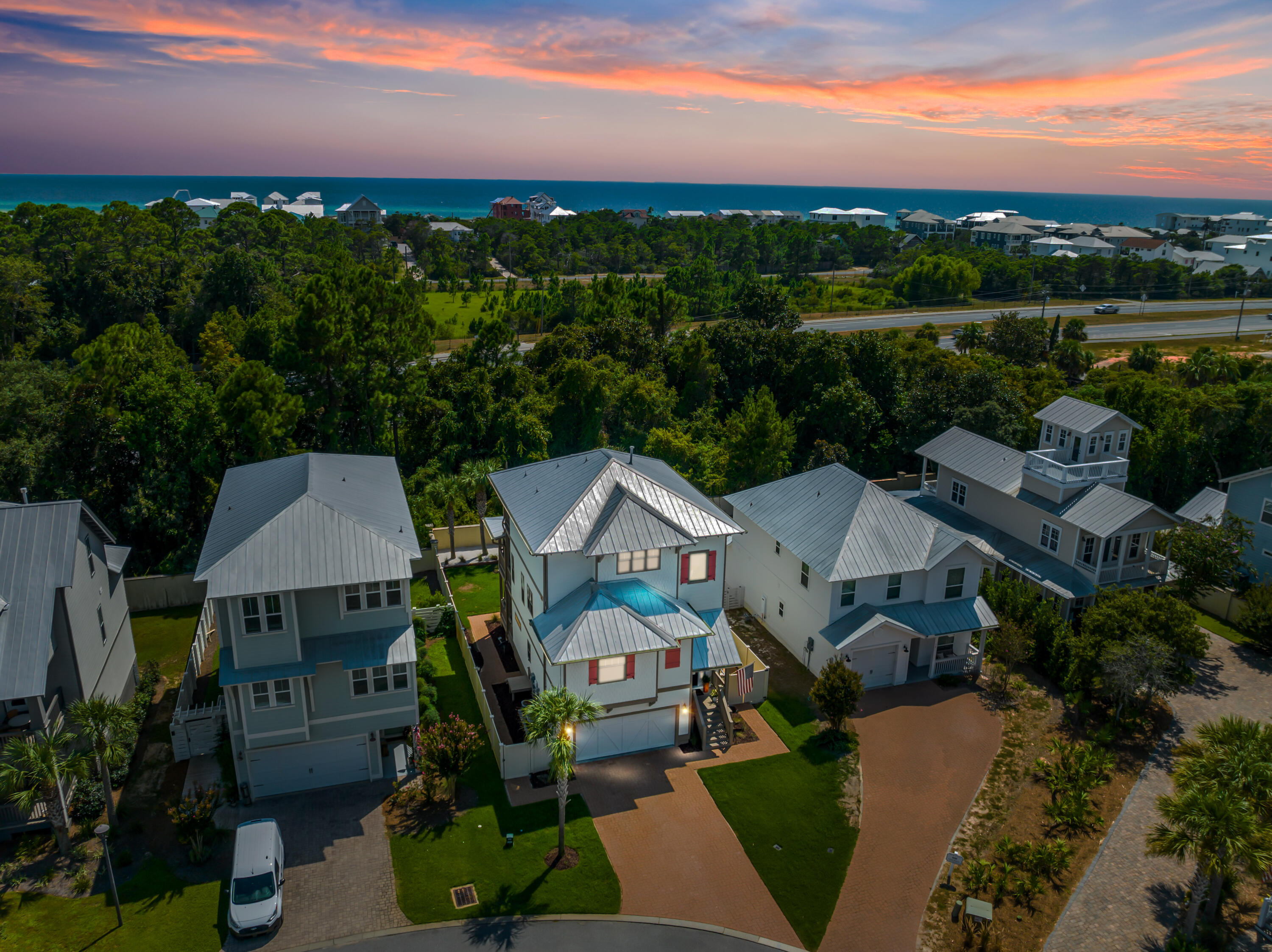 52 S Grande Pointe Drive