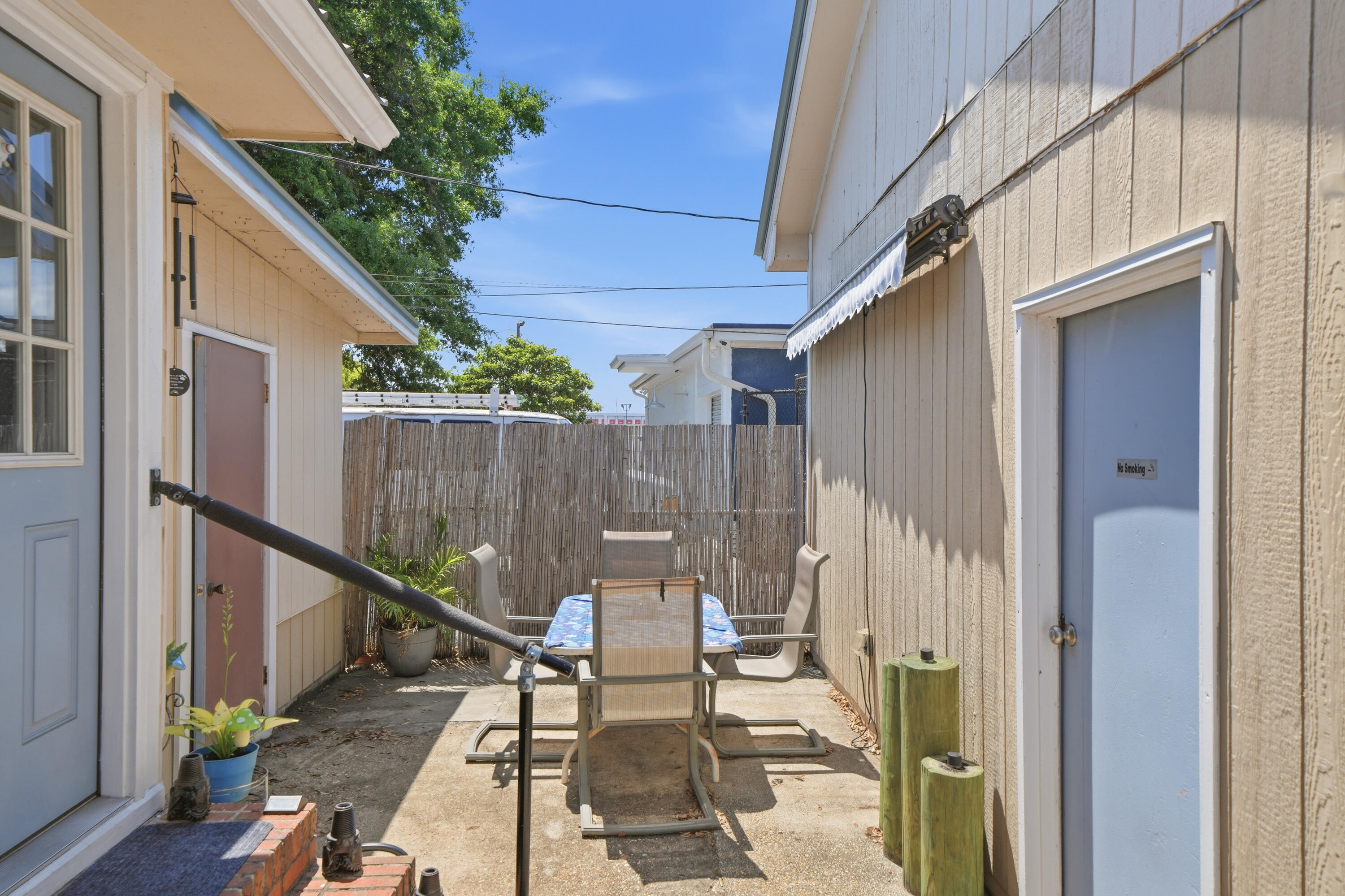 218 NE Troy Street