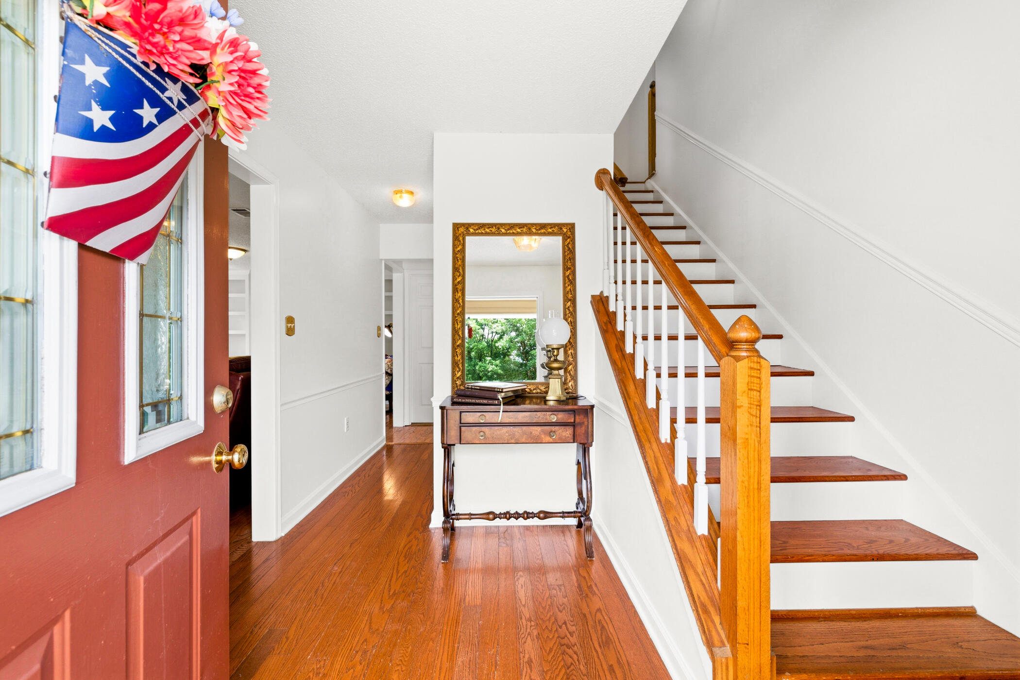 610 W Lynn Brook