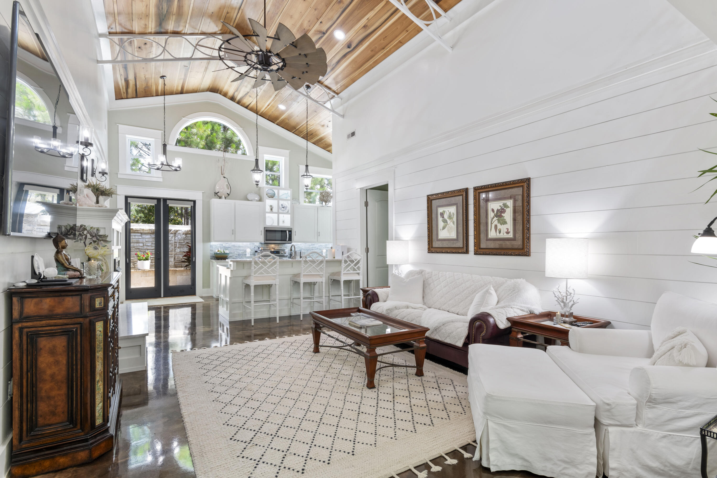 46 Greenleaf Drive