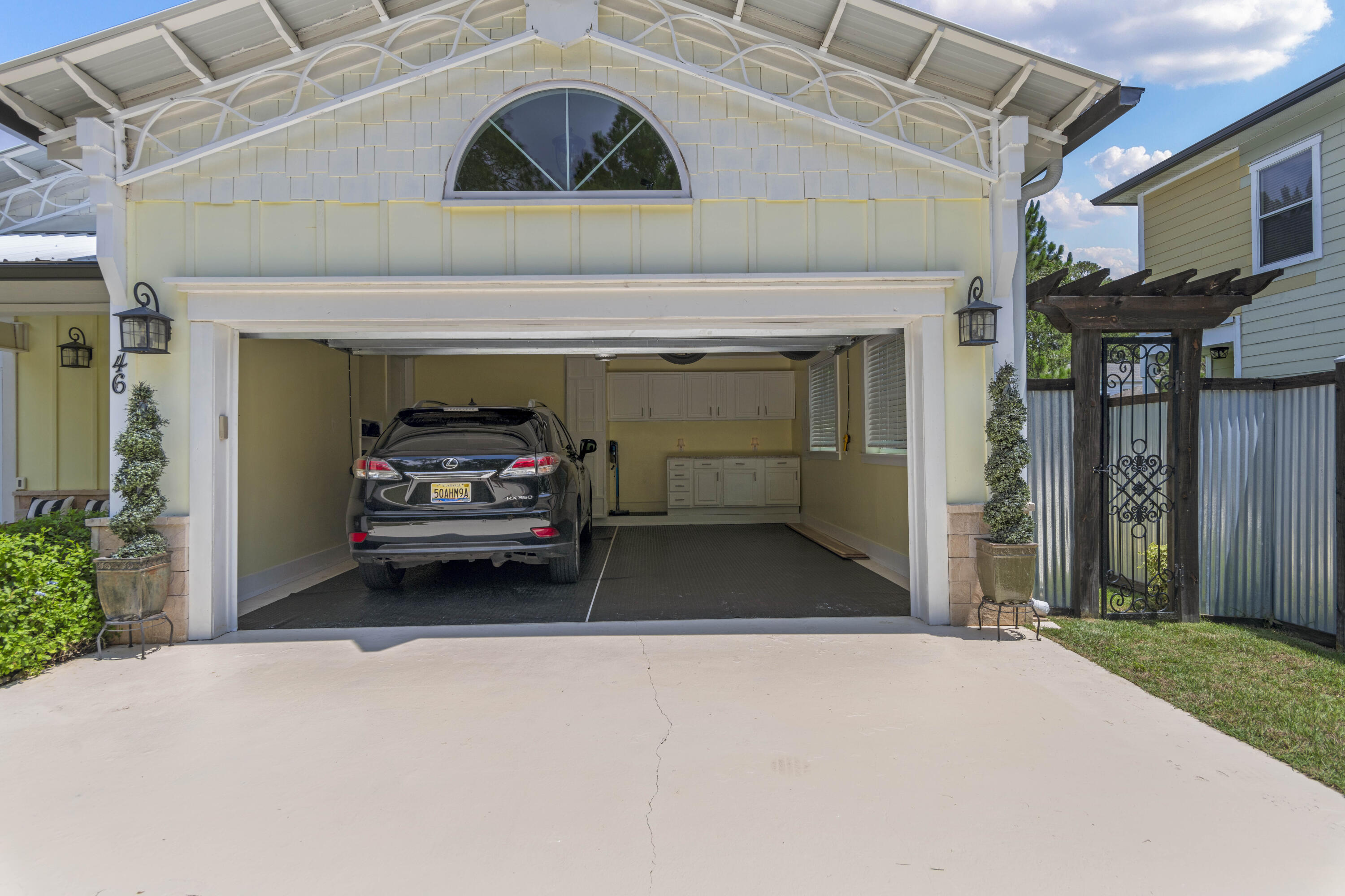 46 Greenleaf Drive