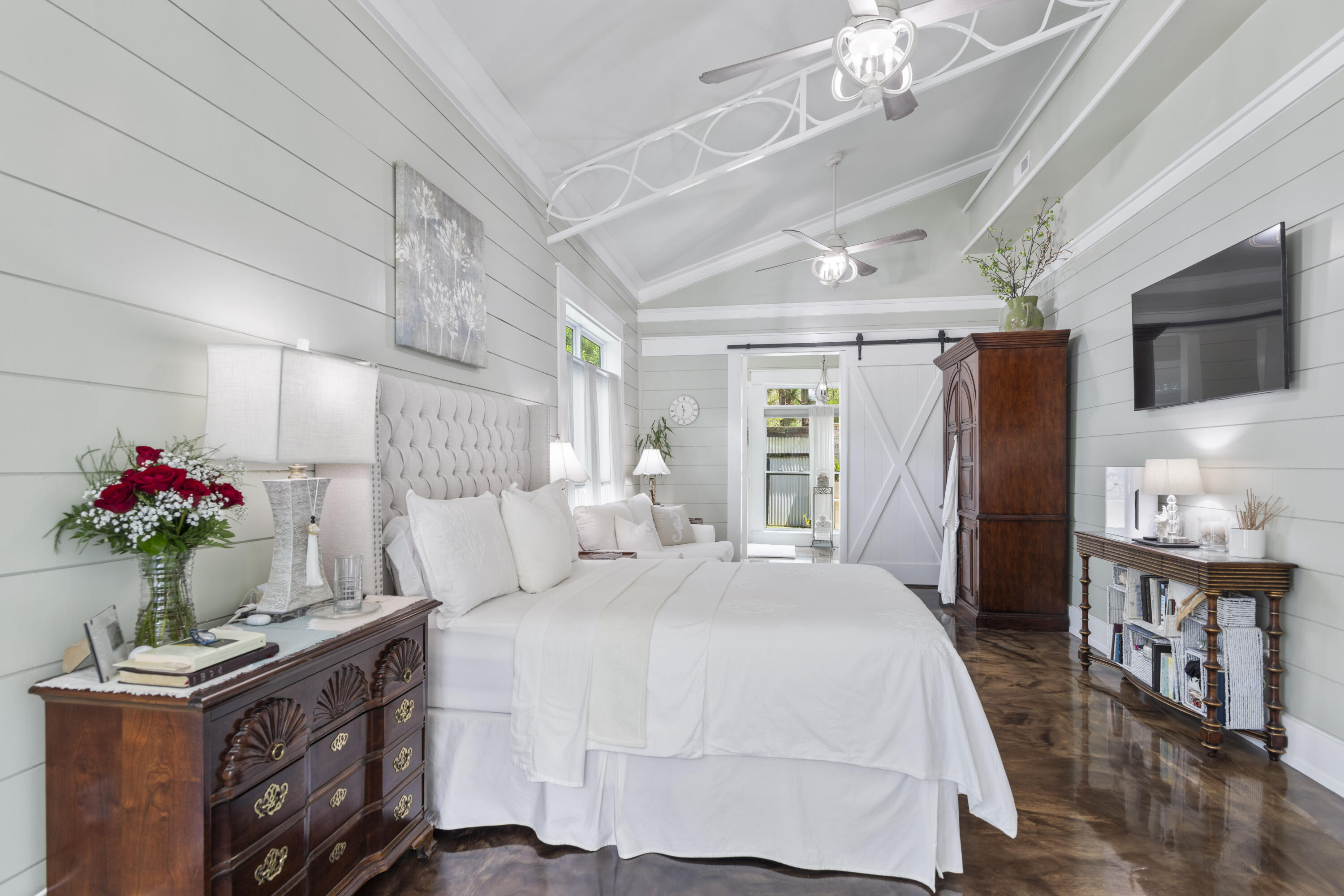 46 Greenleaf Drive