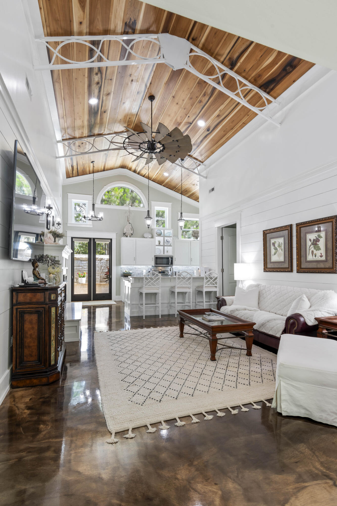 46 Greenleaf Drive