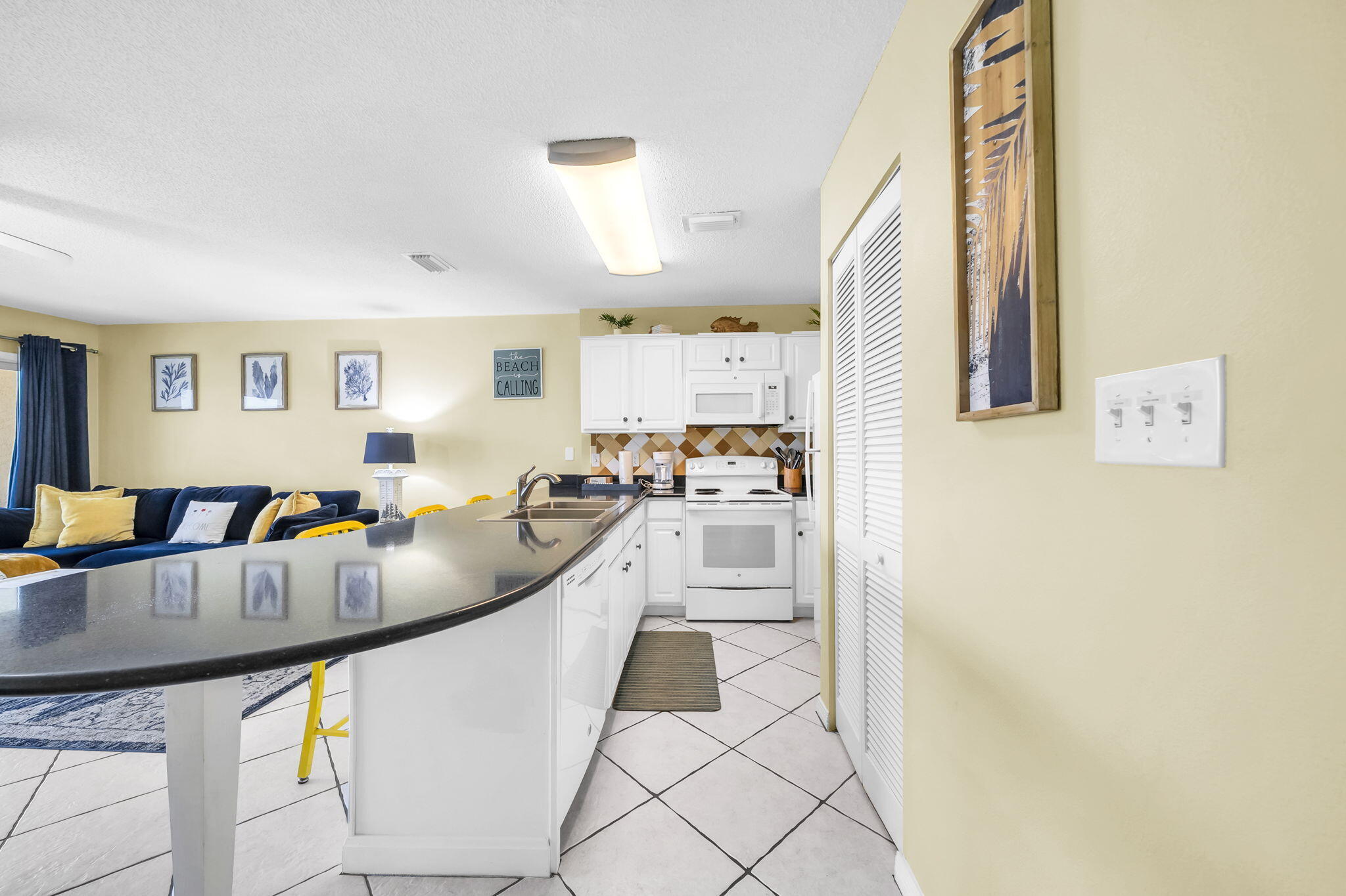 862 Scallop Court # 104