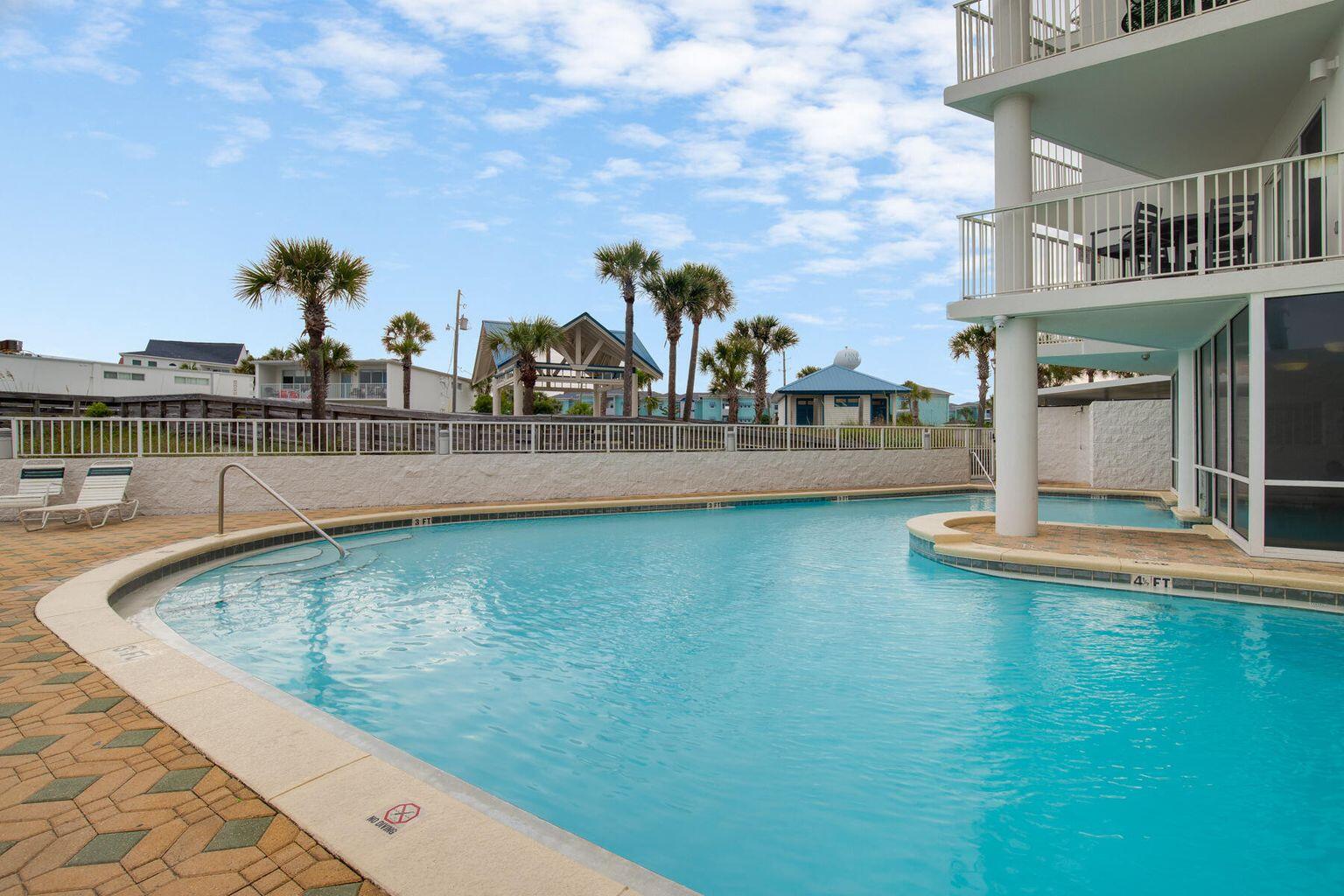 895 Santa Rosa Boulevard 614