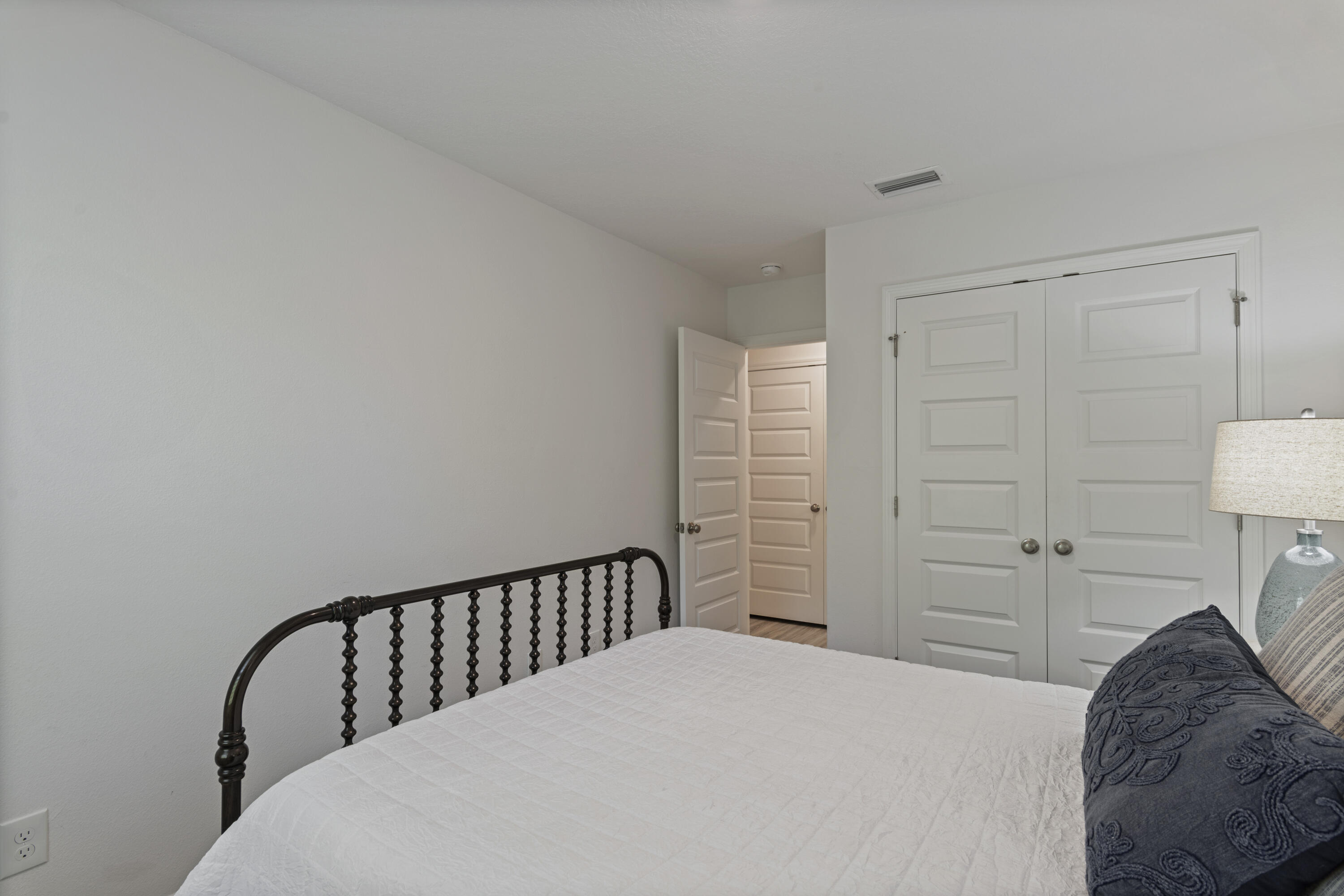 45 N Leviathan Court