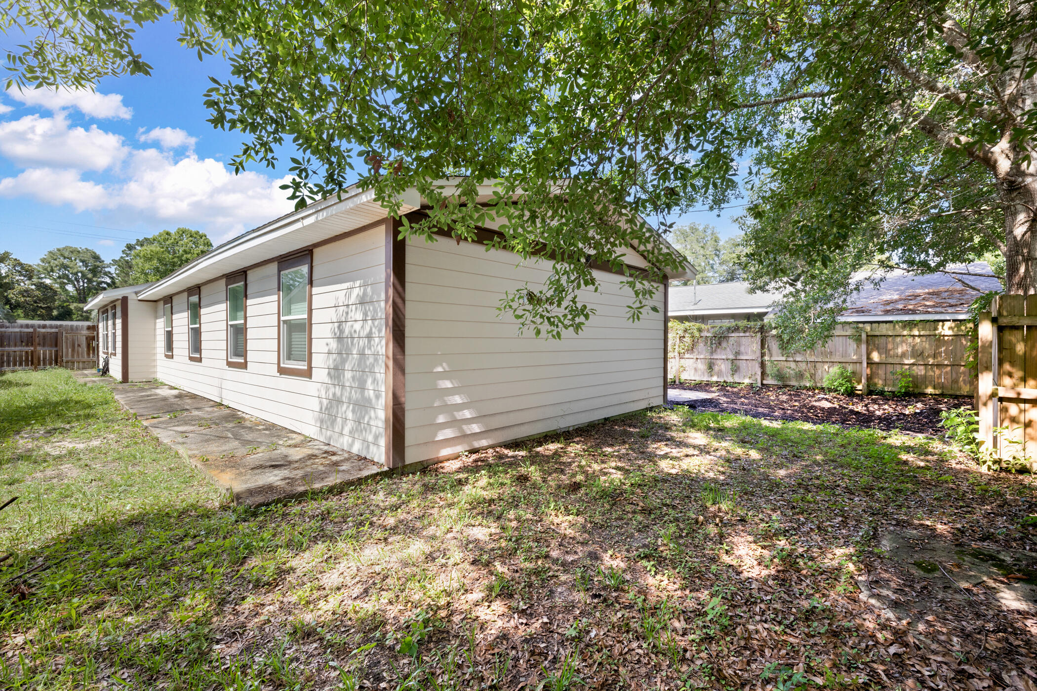 423 Green Acres Road