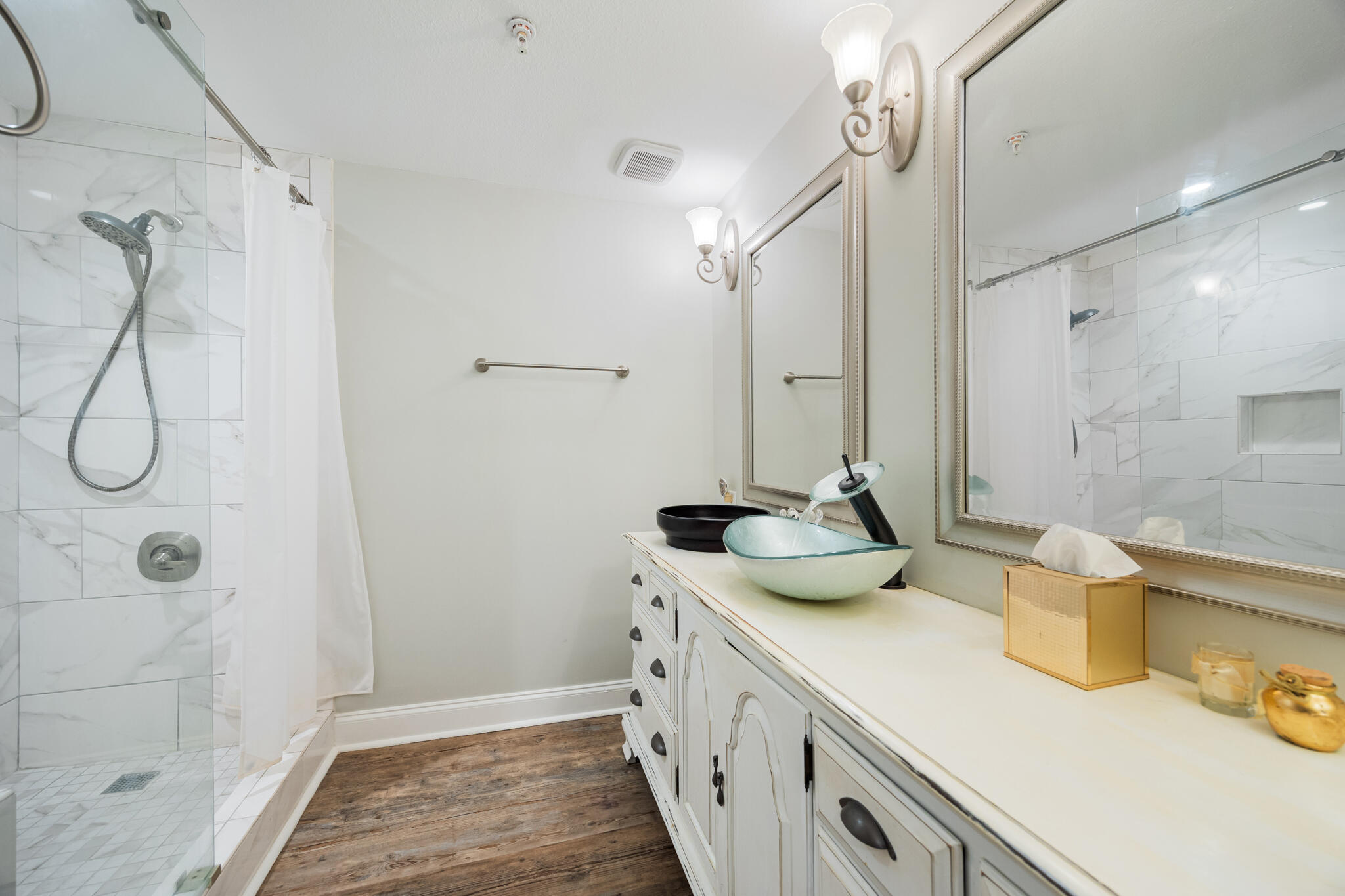 4507 Furling Lane 308