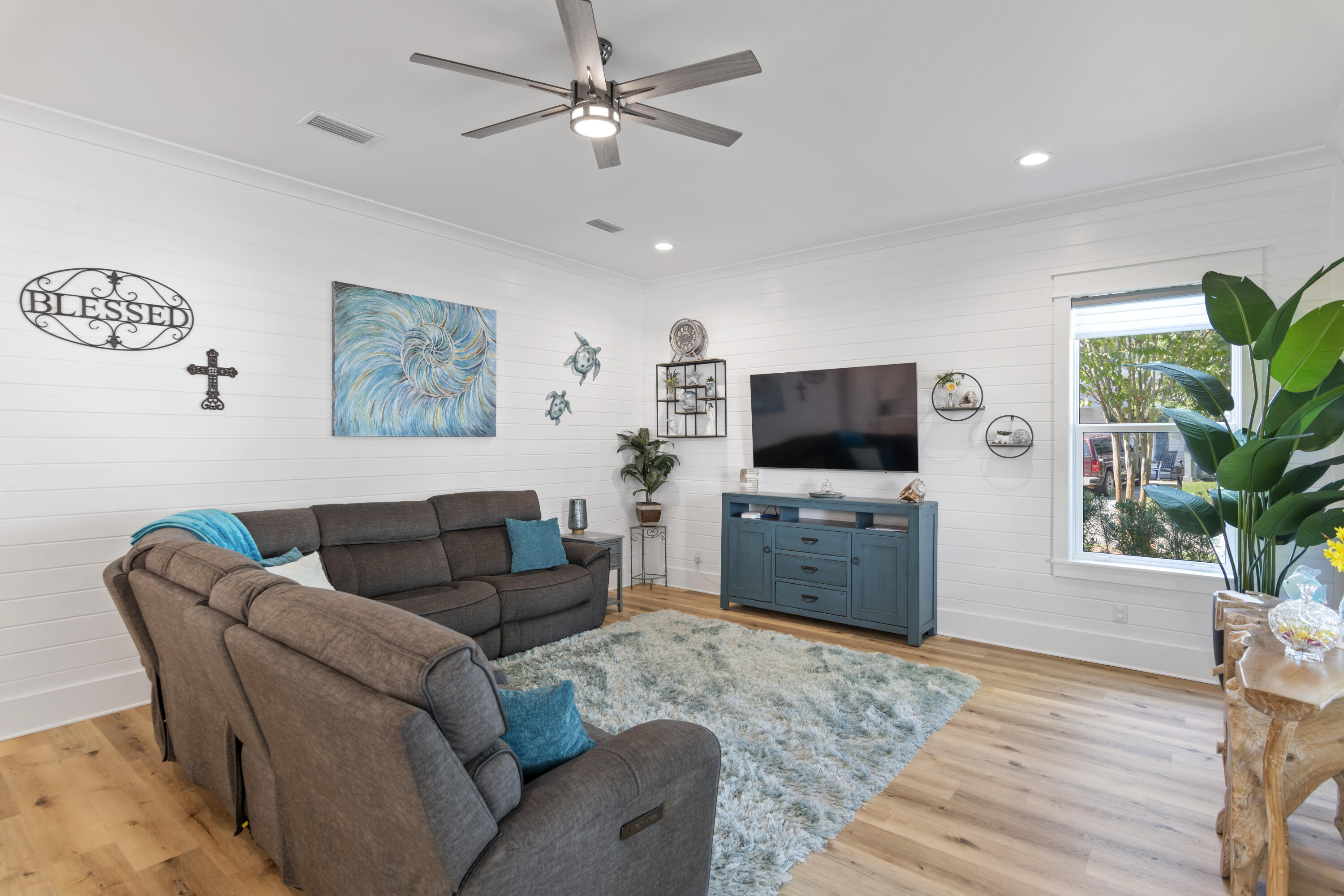 90 Beacon Point Drive